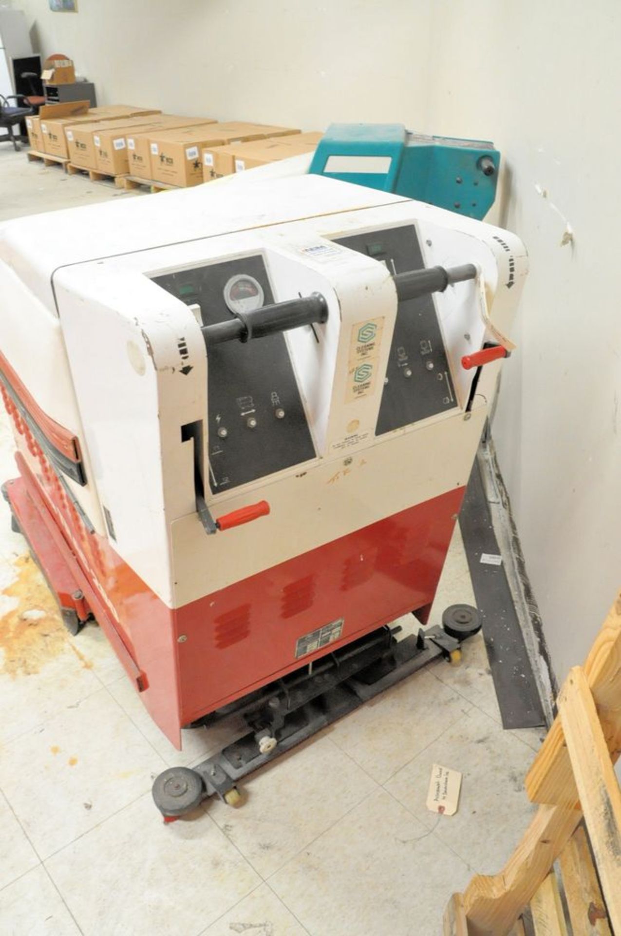 Advance Convertamatic TRAC 280, Electric Walk Behind Floor Scrubber Machine, S/n N/a, (Charger Not - Image 3 of 4