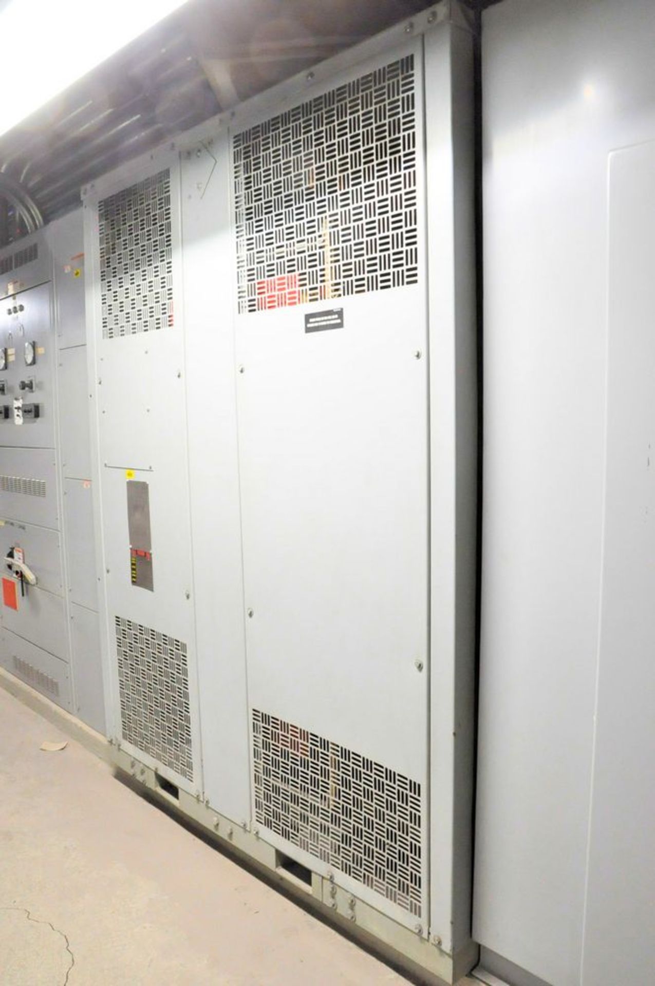 Lot-S&C Electric Cat. No. CD-544632, Metal Enclosed Switchgear, (1983), Westinghouse DT 1002, Type - Image 4 of 17