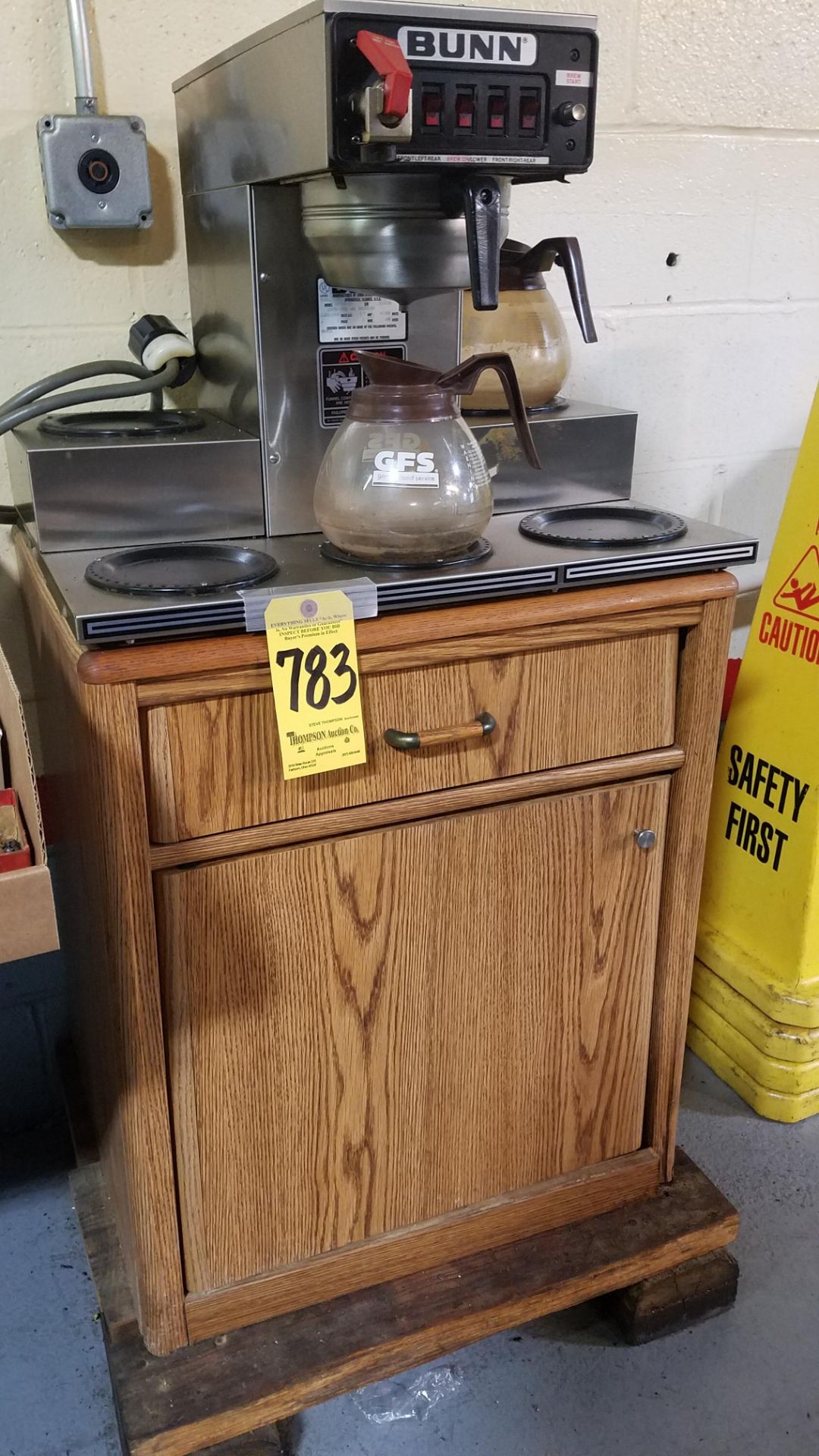 BUNN CRTF5-35 COFFEE MAKER W/ CABINET