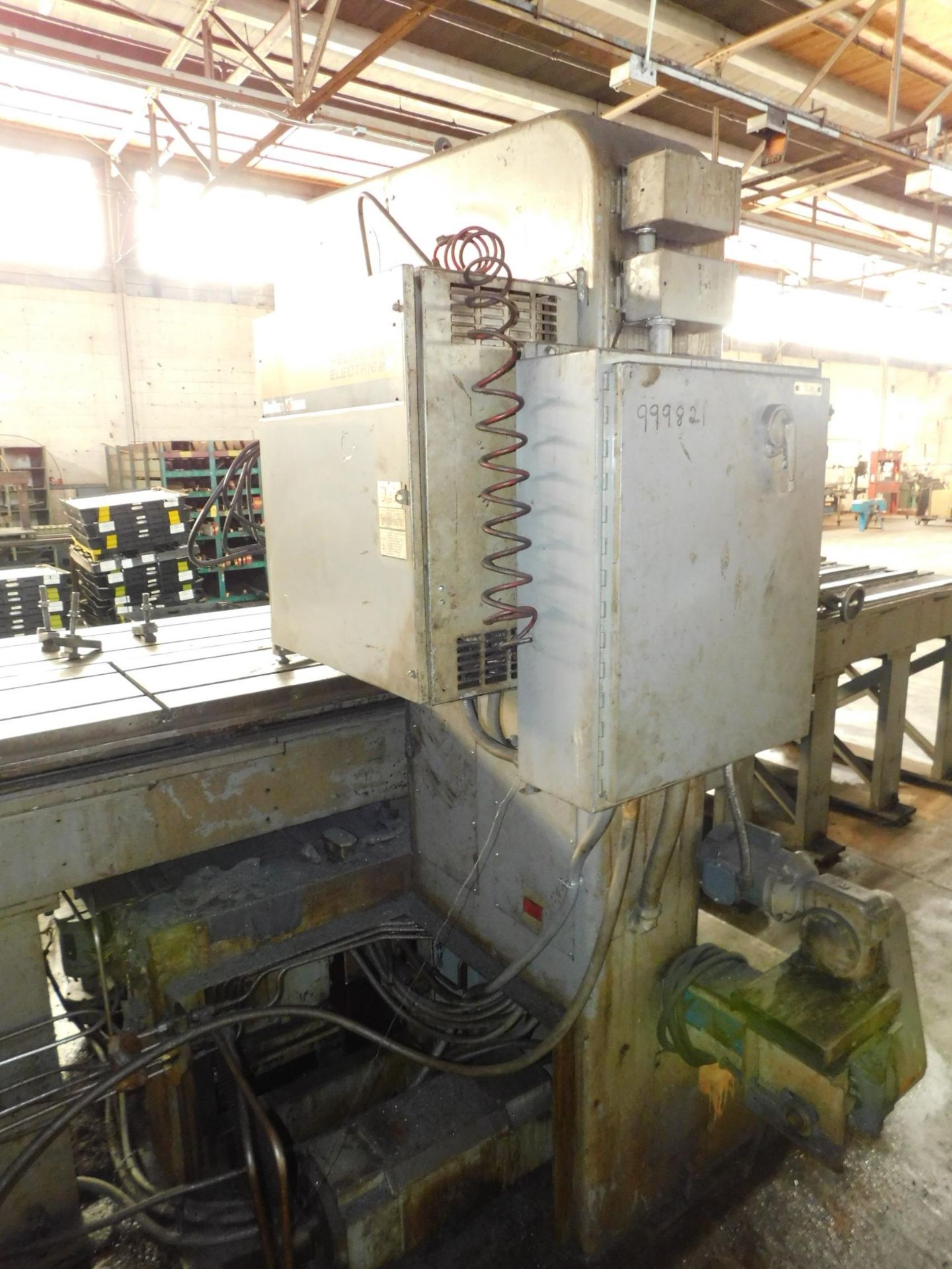 Do-All Model 2818-H-B Vertical Plate Saw, s/n 438-88106, 28” Throat, 18” Max. Vertical Height, 48” X - Image 5 of 10