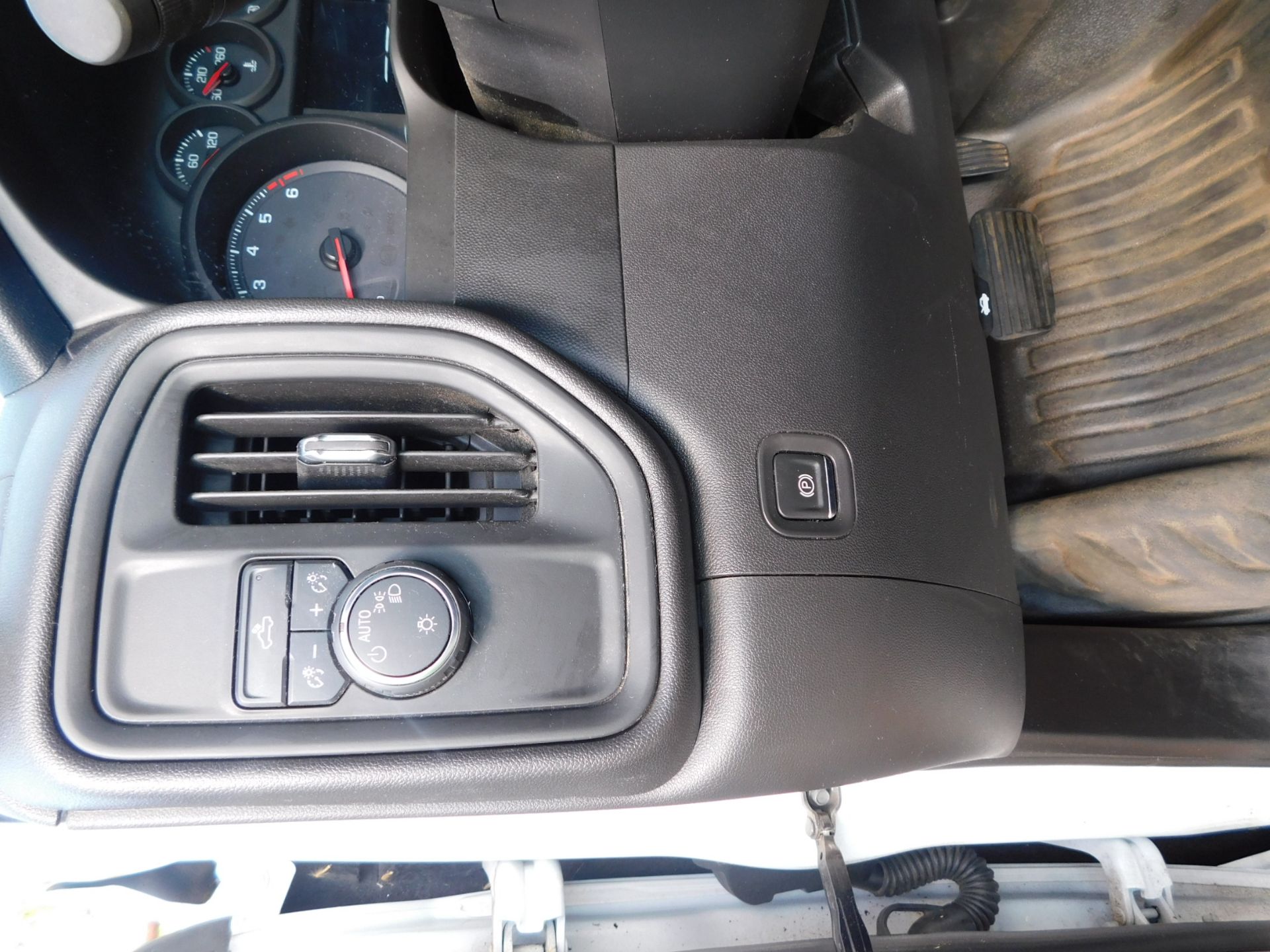 2019 Chevrolet Silverado Model 1500 Pick-Up Truck, VIN 3GCNWAEF2KG233058, Regular Cab, Auto, 8’ Bed, - Image 19 of 29