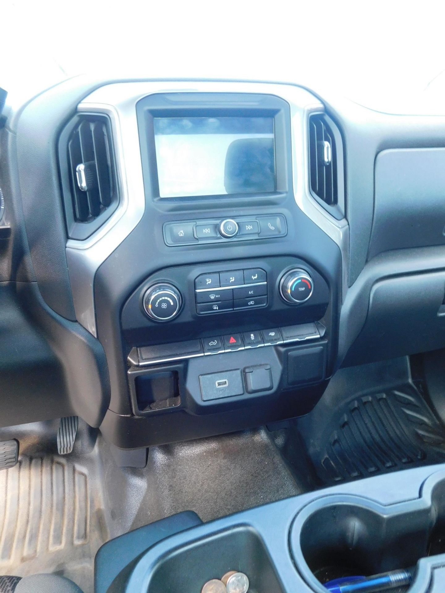 2019 Chevrolet Silverado Model 1500 Pick-Up Truck, VIN 3GCNWAEF2KG233058, Regular Cab, Auto, 8’ Bed, - Image 14 of 29
