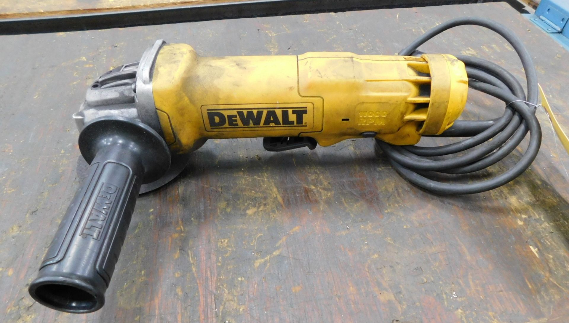 Dewalt DWE402 Right Angle Grinder