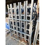 (8) Hydro-Mobile 5' Mast Sections with Rack