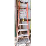 Werner 4' Fiberglass Step Ladder and Podium Step Ladder