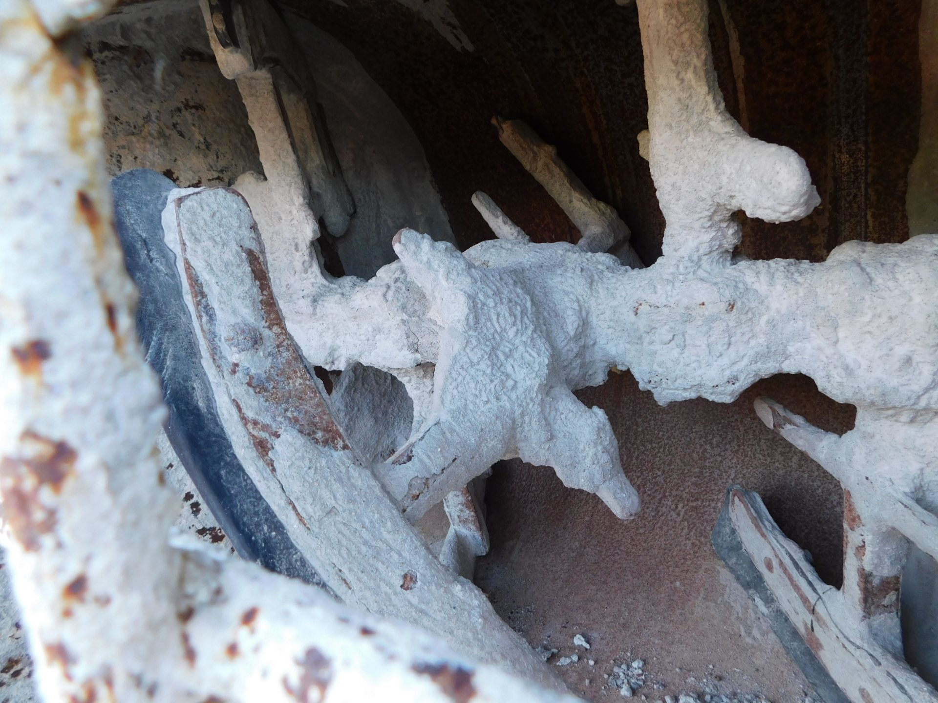 EZG Mud Hog Model MH9 Gas Powered Grout/Mortar/Concrete Mixer, Needs Repair, Bad Bearings - Image 5 of 9