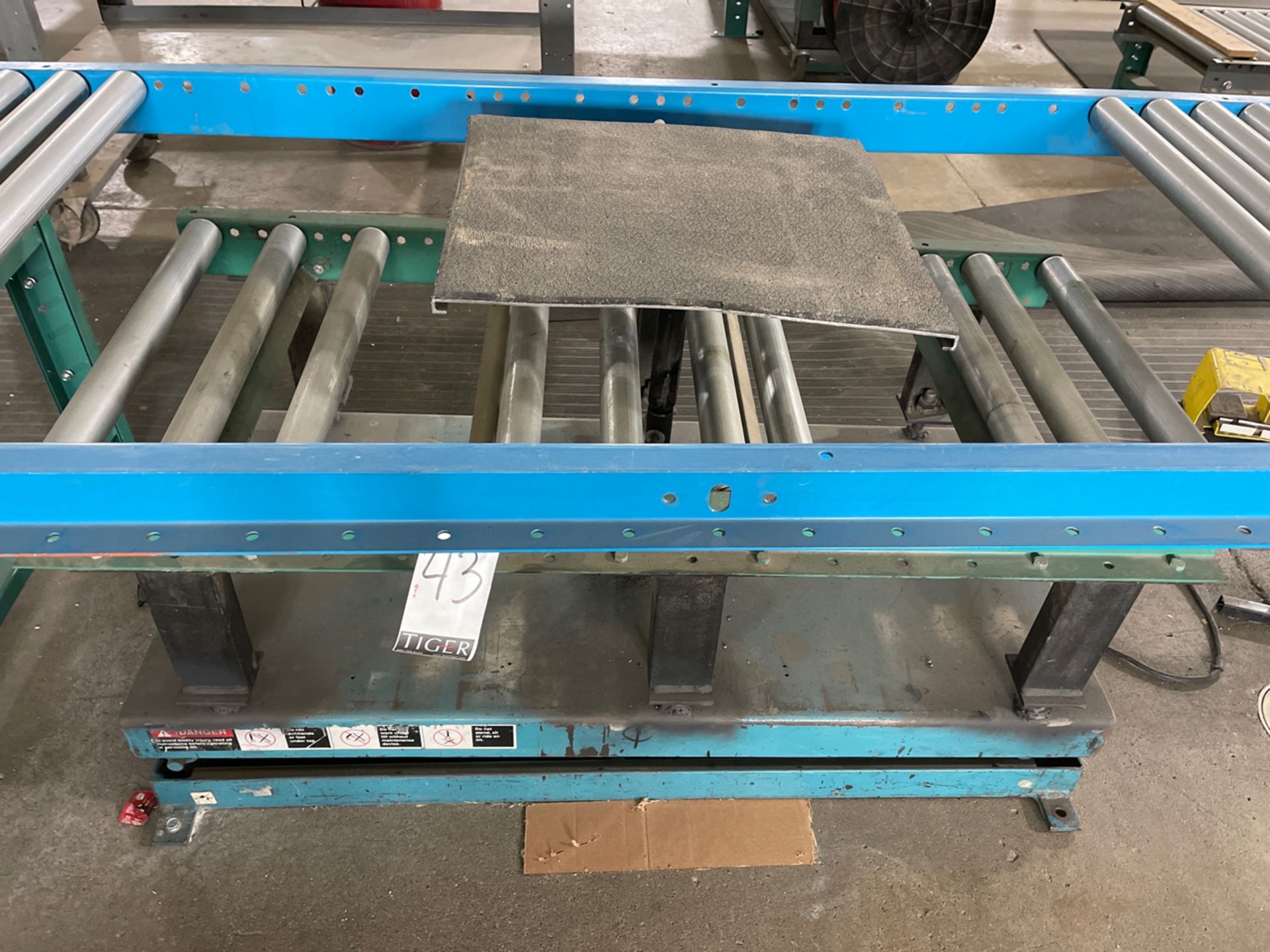 Scissor Lift Table