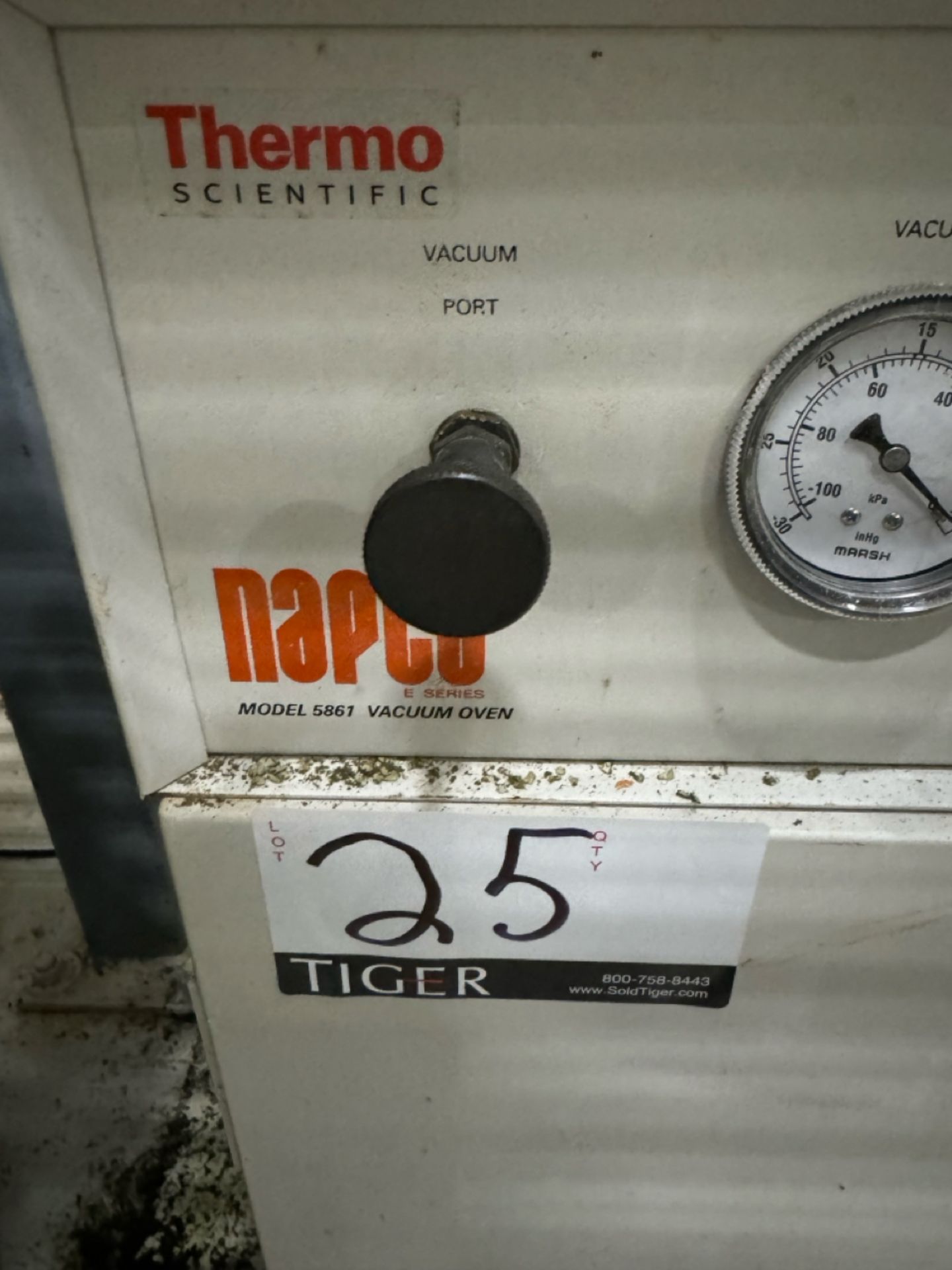 Thermo Scientific Napco Vacuum Oven - Image 2 of 4