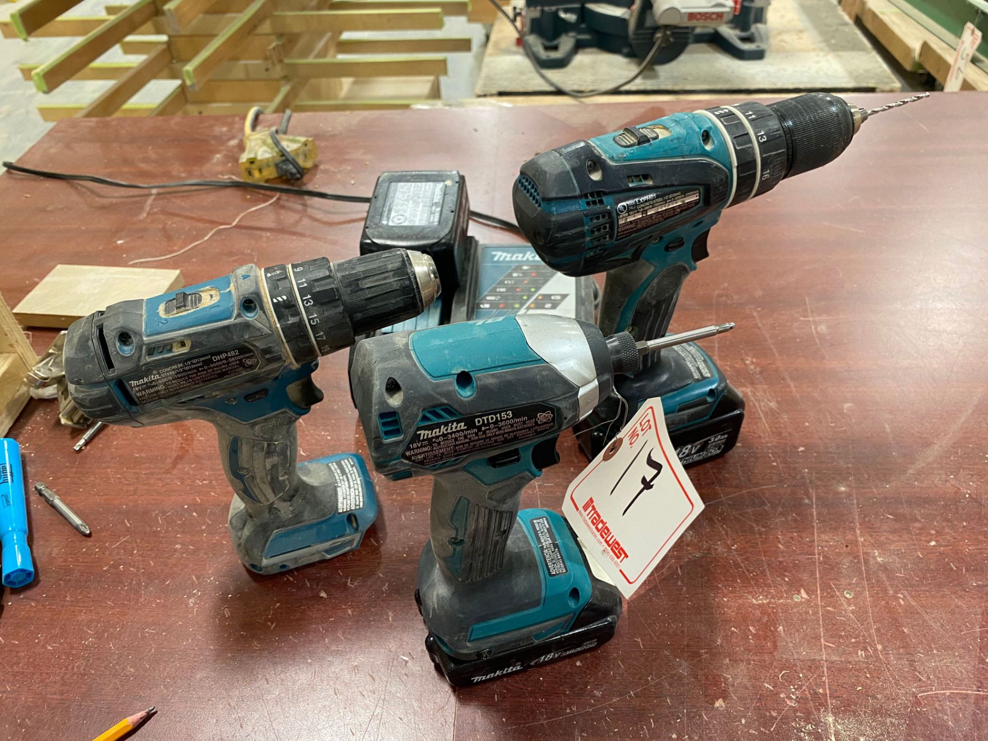 (3) MAKITA CORDLESS DRILLS, (3) BATTERIES, CHARGER