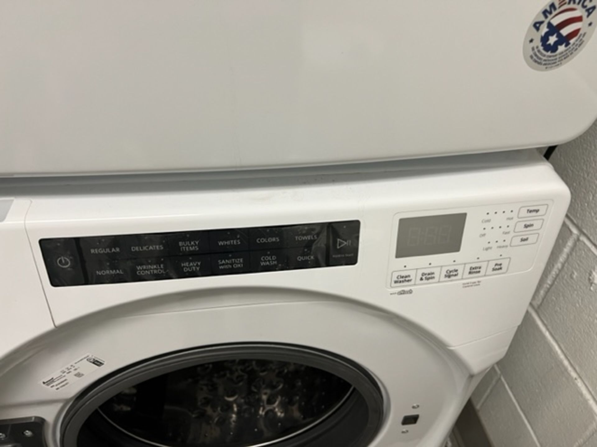 Asset 262 - Amana Washer type NFW5800HW2. $345.00 Rigged and packed on 48" x 40" pallet banded and - Image 4 of 5