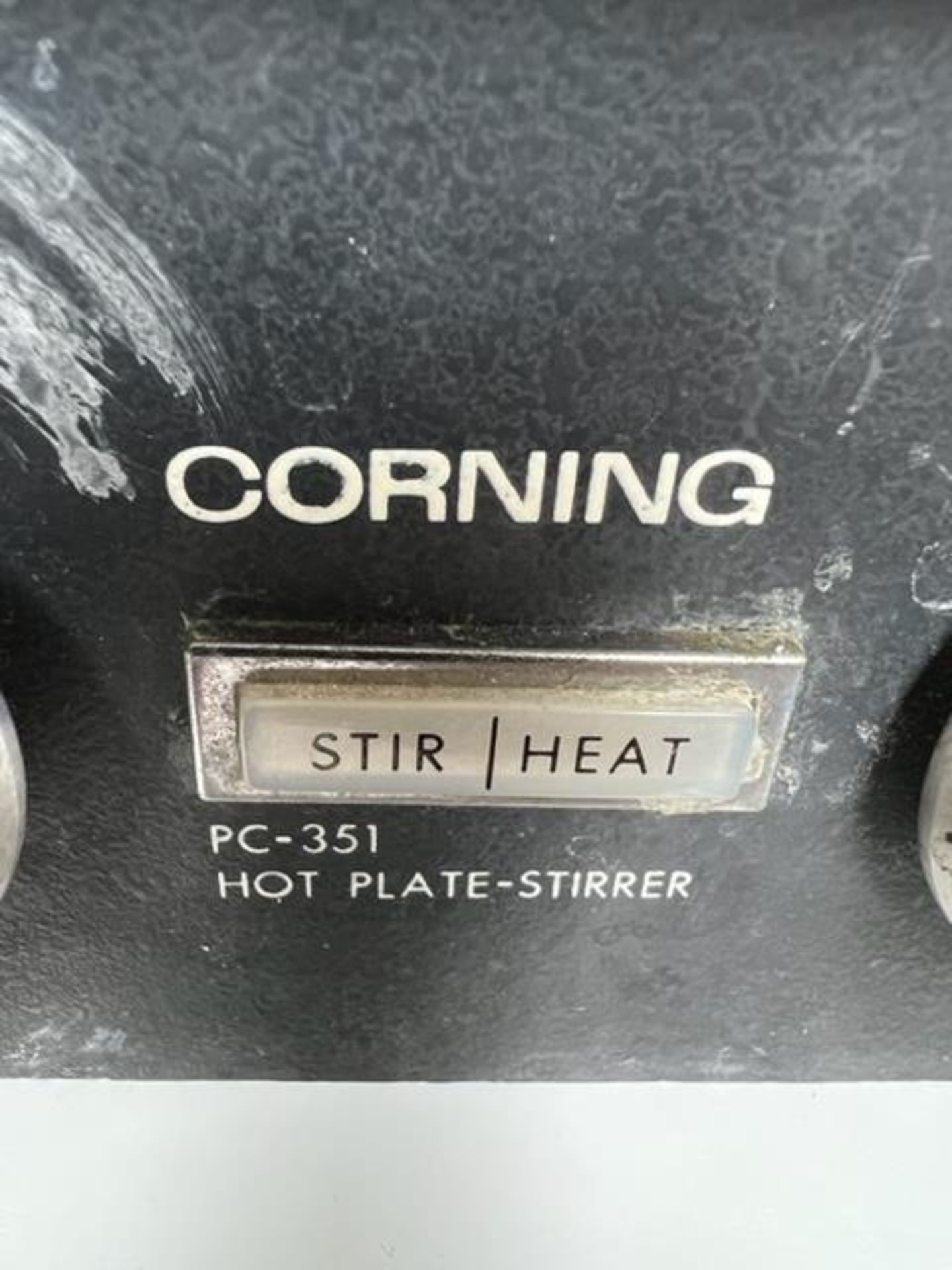 Asset 28 - Corning model PC-351 Hot Plate Stirrer. $80.00 Packed in Double Wall Carton with bubble - Image 3 of 3