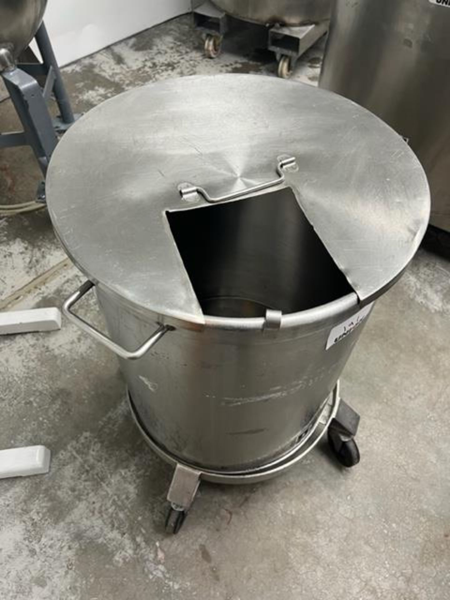 Asset 191 - Stainless steel 25 gallon tank 18" diameter x 24" deep. - Image 2 of 3