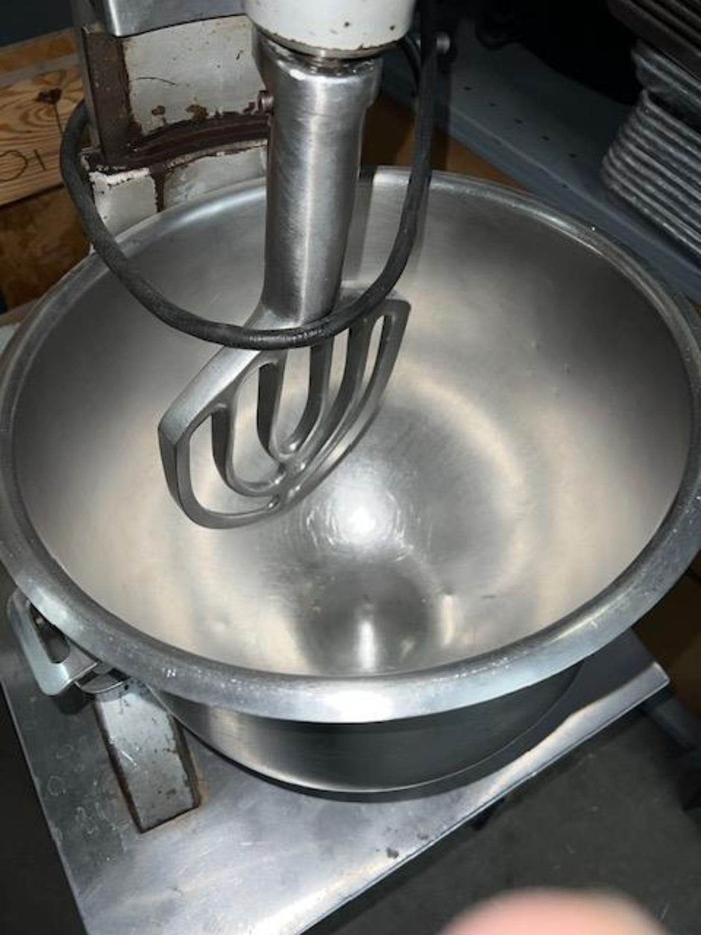 Asset 245 - Hobart 20 quart Mixer, Model A200 with stainless steel bowl and flat beater, 3 speed, - Image 3 of 5