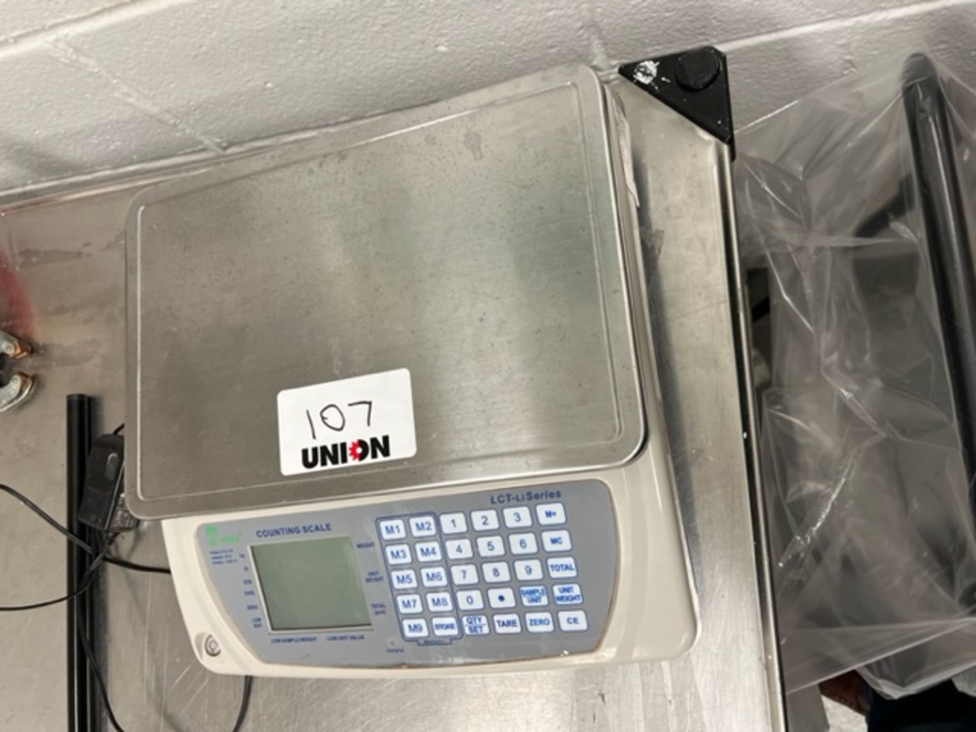 Asset 107 - LCT Digital Scale, serial#LC1711065. Weight range up to 33 lbs. $80.00 Packed in - Image 2 of 4
