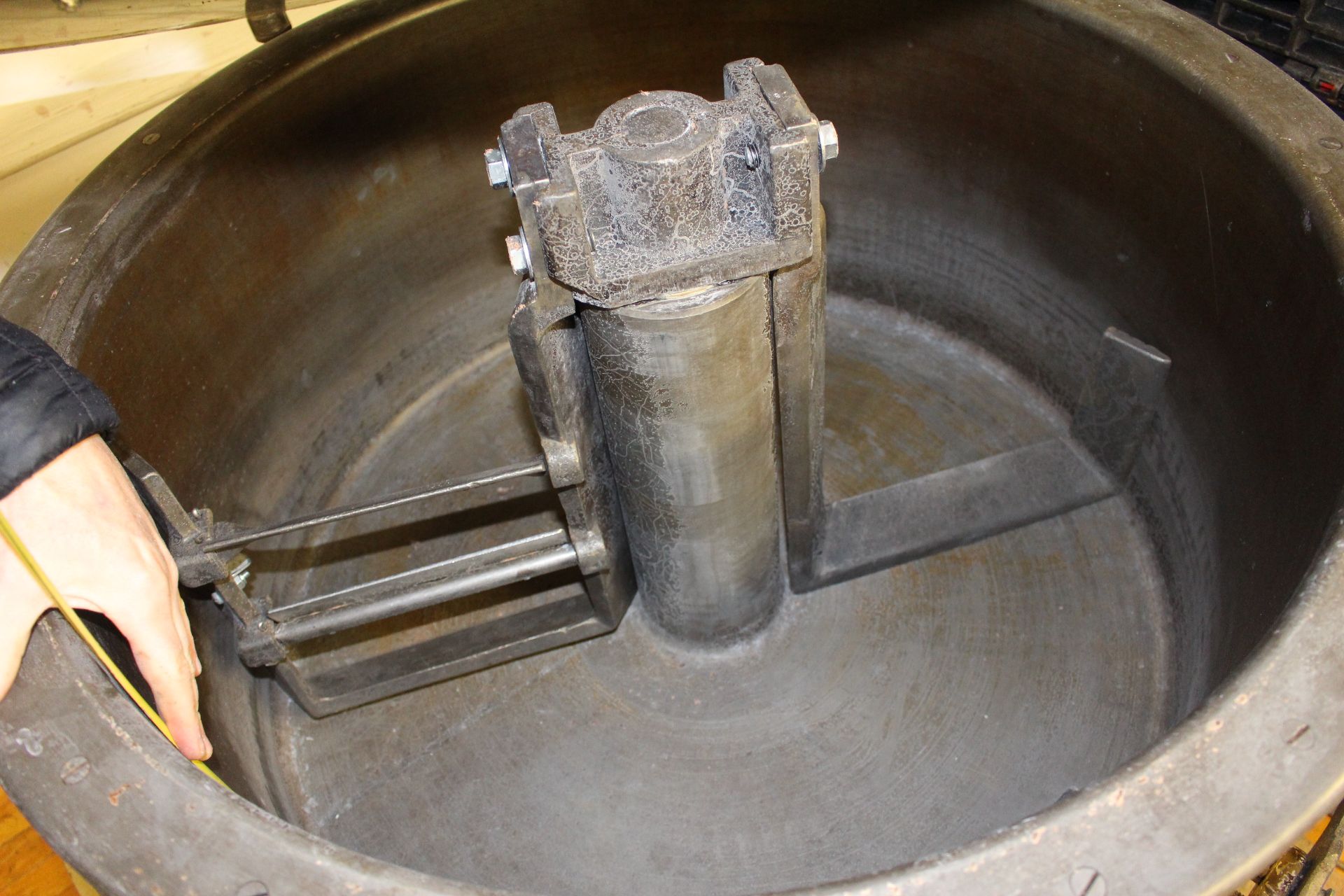 Asset 9 - National 500-lb cast iron Chocolate Melter water jacketed and agitated, 28" diameter x 14" - Image 3 of 3