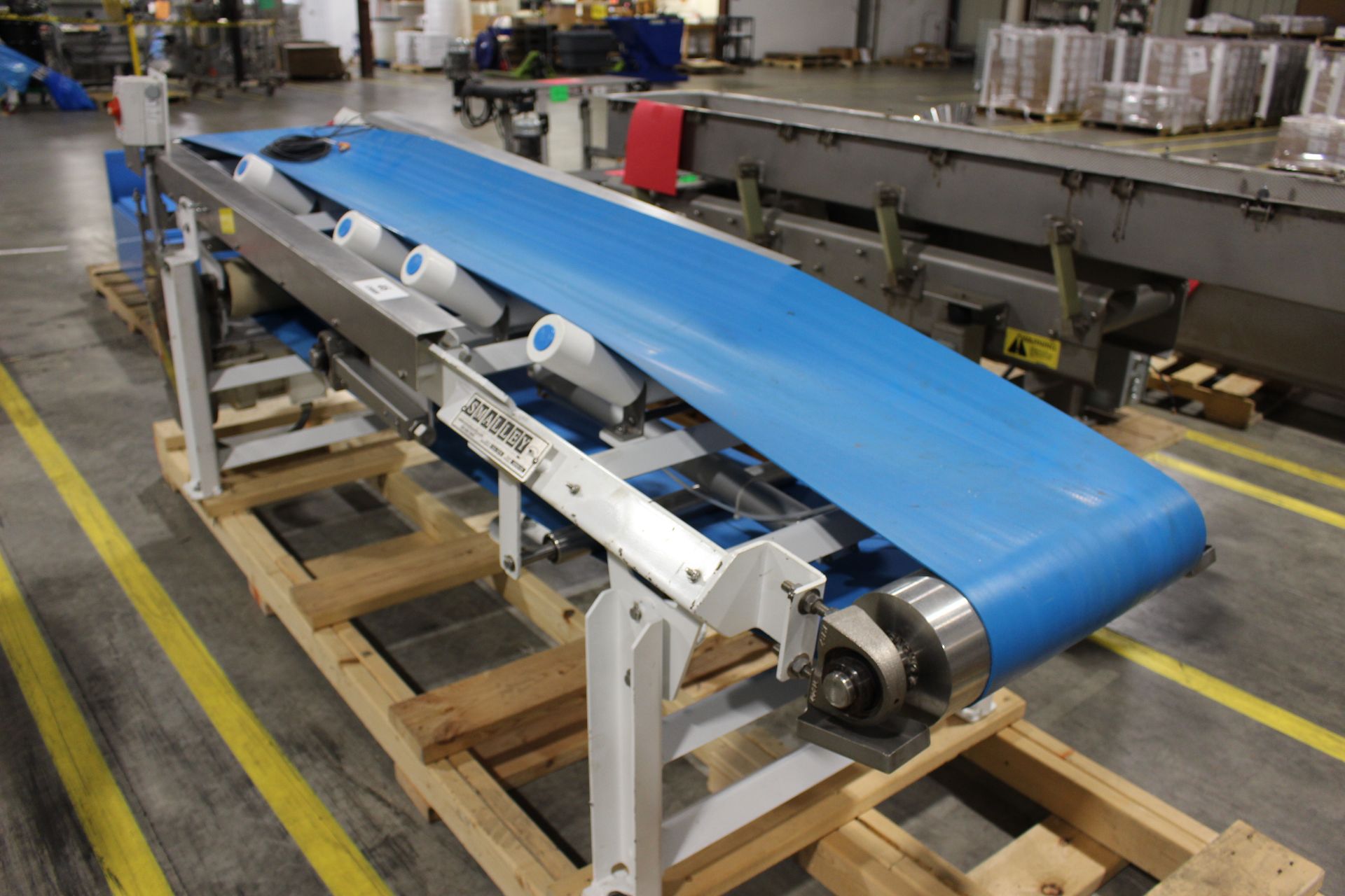 Asset 46 - Smalley 18" wide x 9-ft long Conveyor serial#24043-02 built 2016 - bed is tapered to