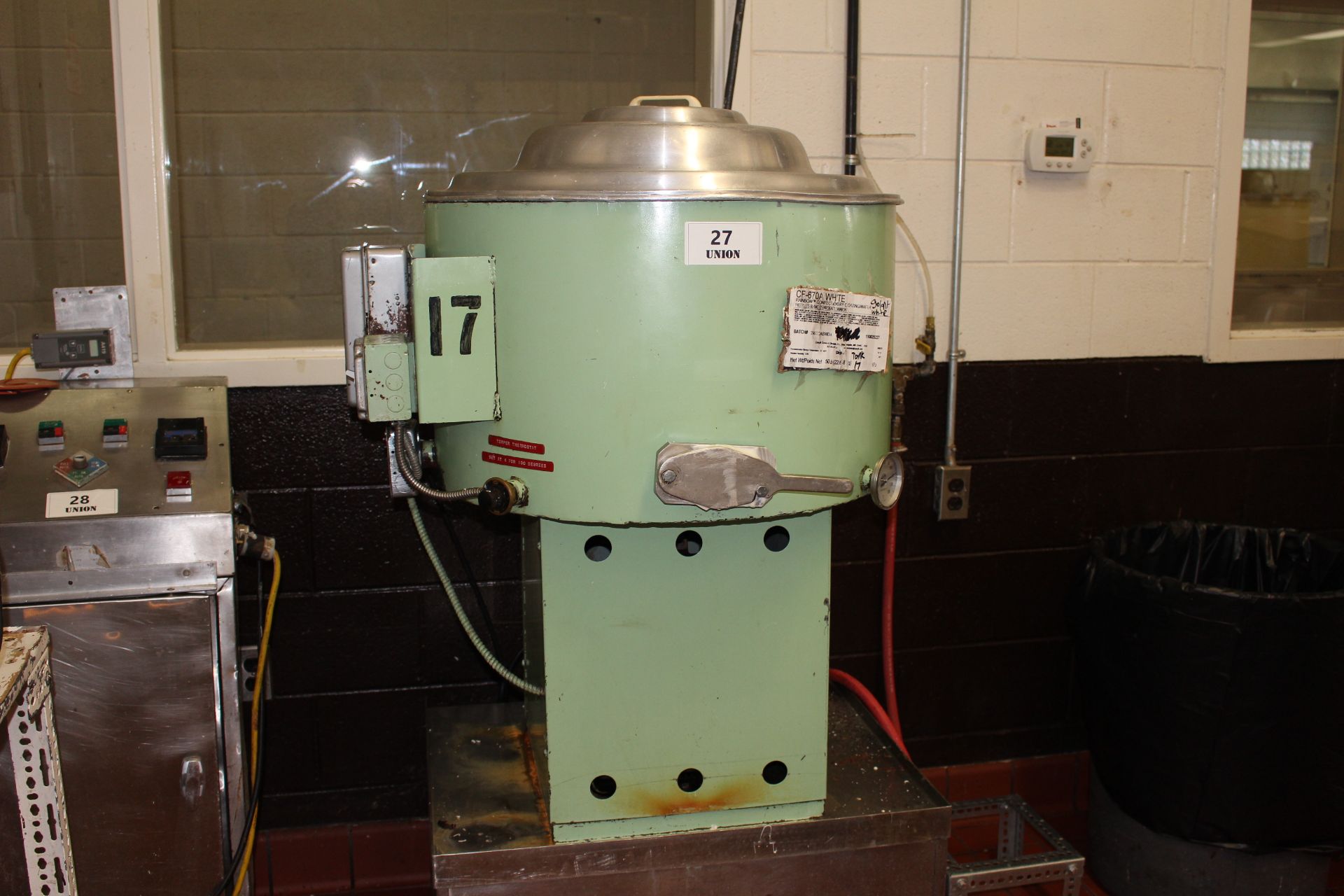 Asset 27 - Elsighorst 250 lb Chocolate Melter, water jacketed and agitated tanks with electric