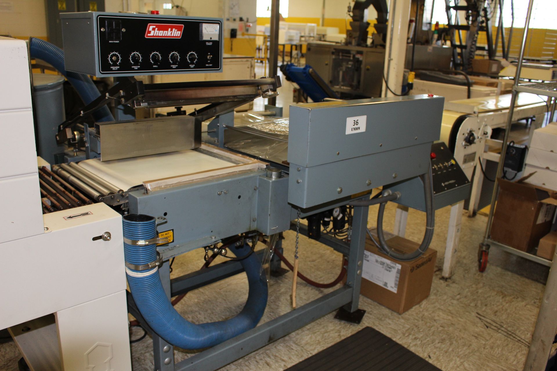 Asset 36 - Shanklin A23 Automatic L-Bar Sealer with infeed belt, 18" x 20" sealing area, control