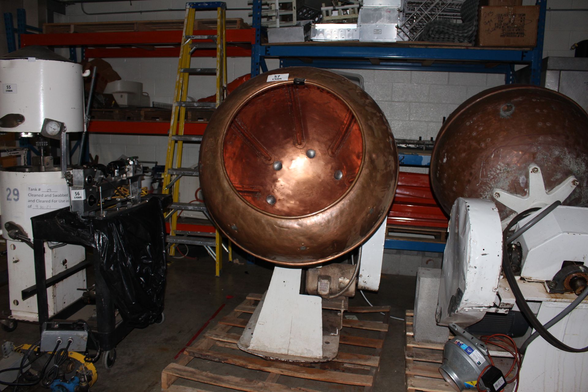 Asset 57 - Copper 38" diameter Ribbed Coating Pan with 32" deep x 24" diameter opening on drive - Image 2 of 2