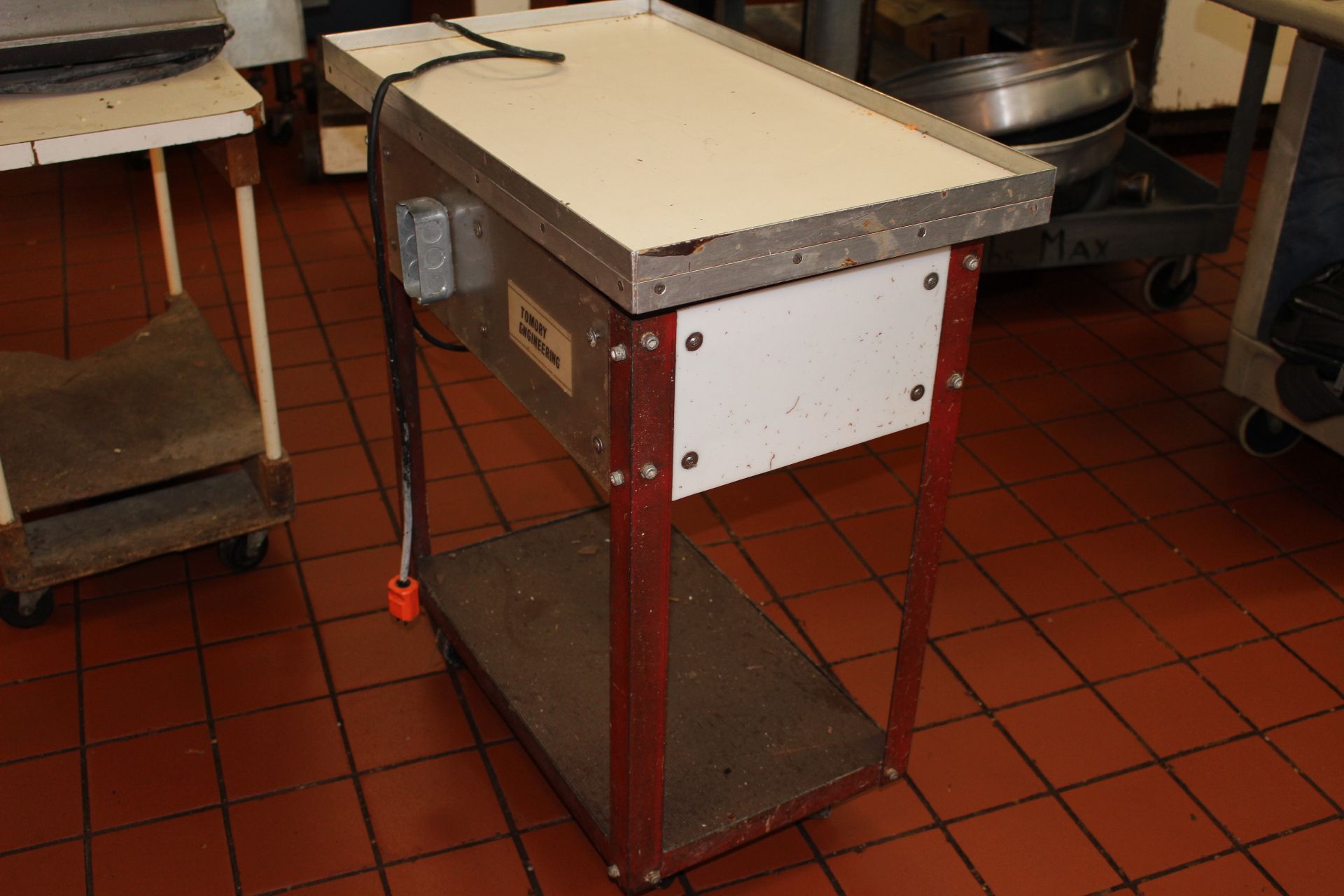 Asset 30 - Vibrating Table for molds 17" x 28", Rigging $75 - Image 2 of 2