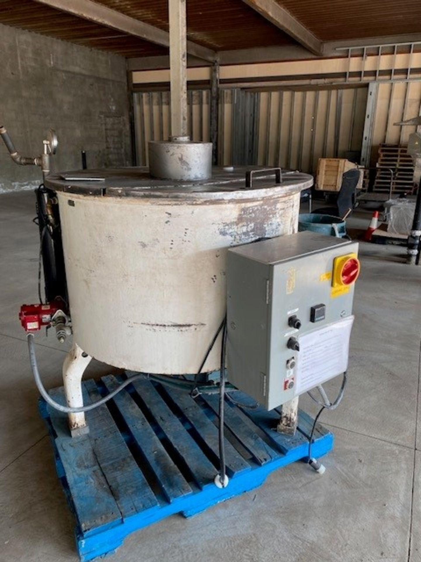 National Equipment 1000lb mild steel chocolate melter with water jacket, 1kW immersion heater,