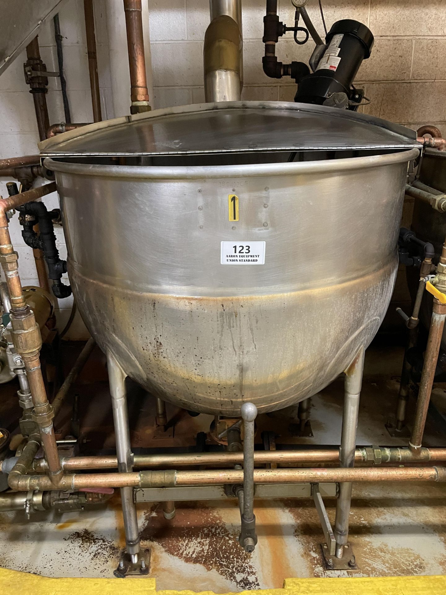 Asset 123 - 150 Gallon Stainless Steel jacketed Kettle, 43" diameter x 32" with Propellor type