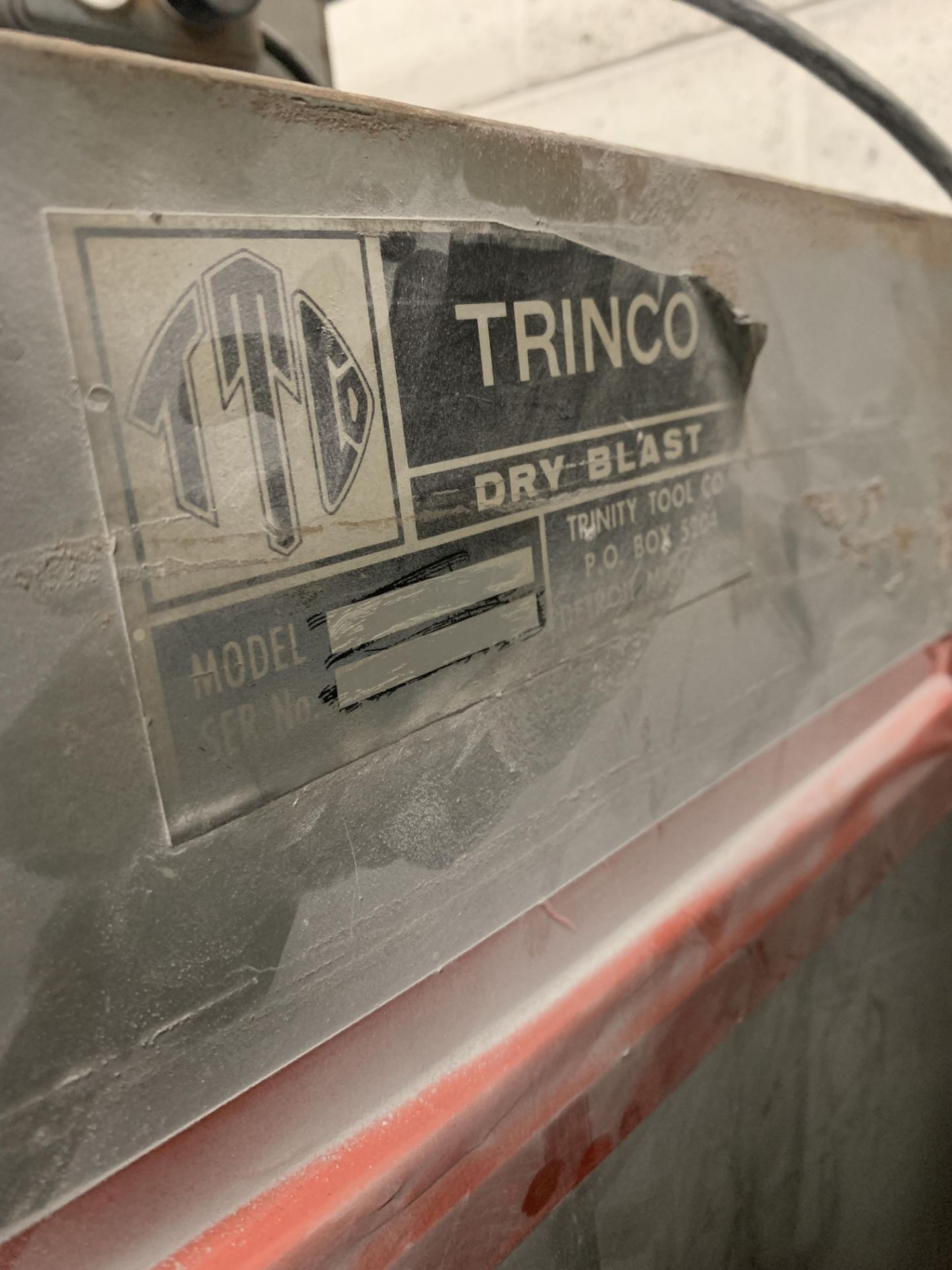 TRINCO Sand Blast Cabinet - Image 4 of 11