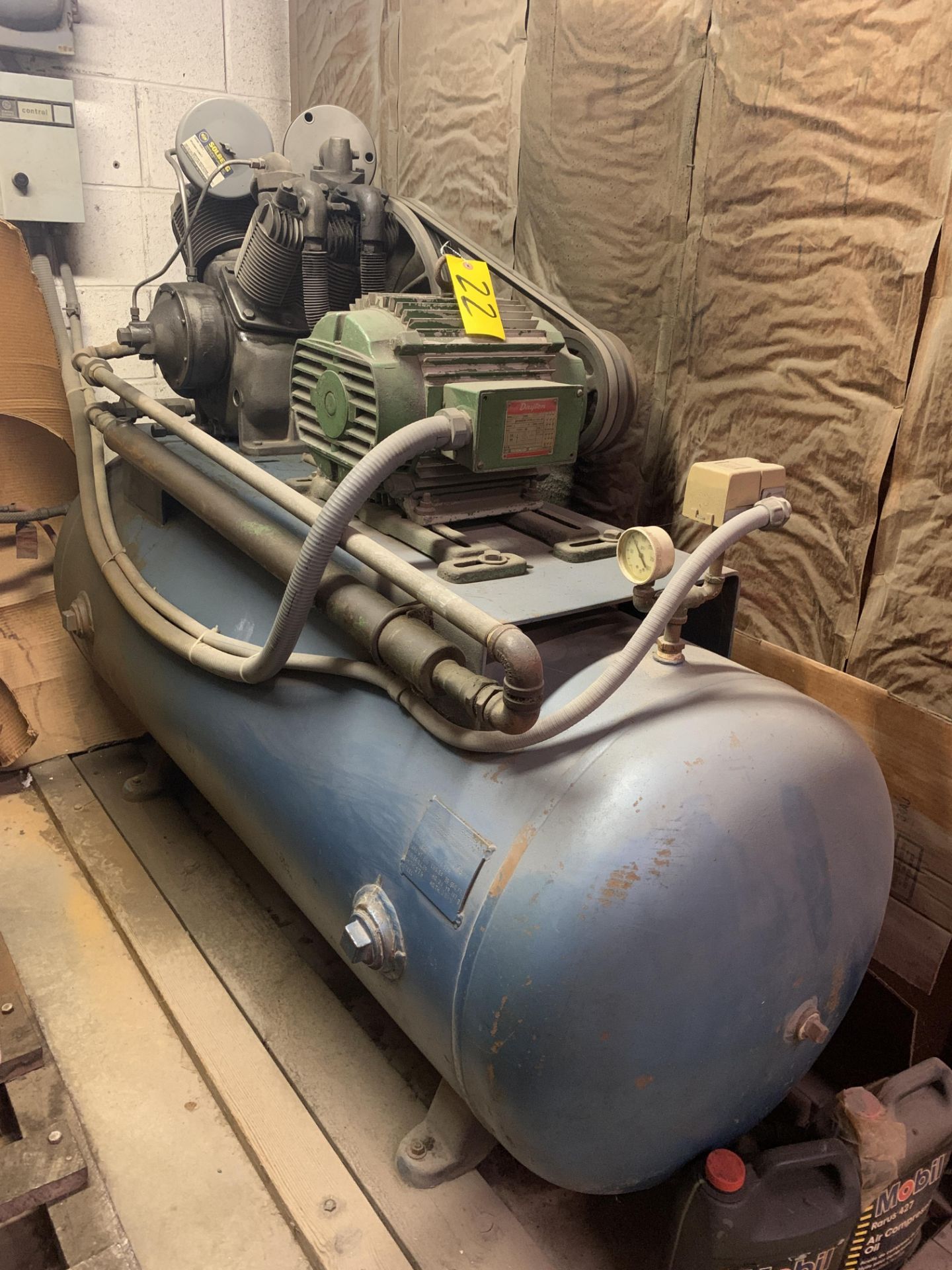 BRUNNER 120 Gallon 10 HP Horizontal Compressor