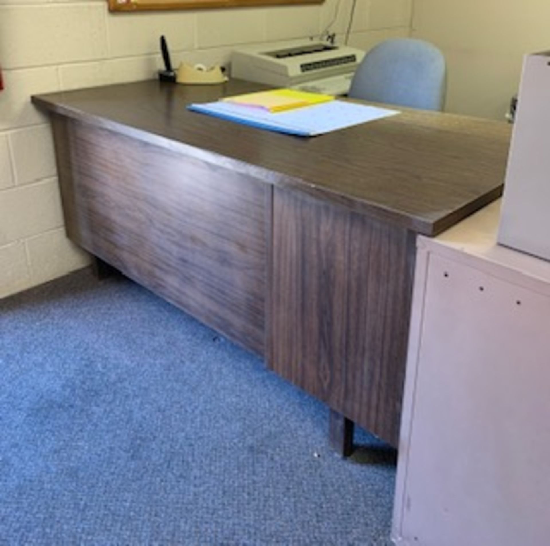 L-Shaped Reception Desk and Grey Rolling Chair - Image 2 of 3