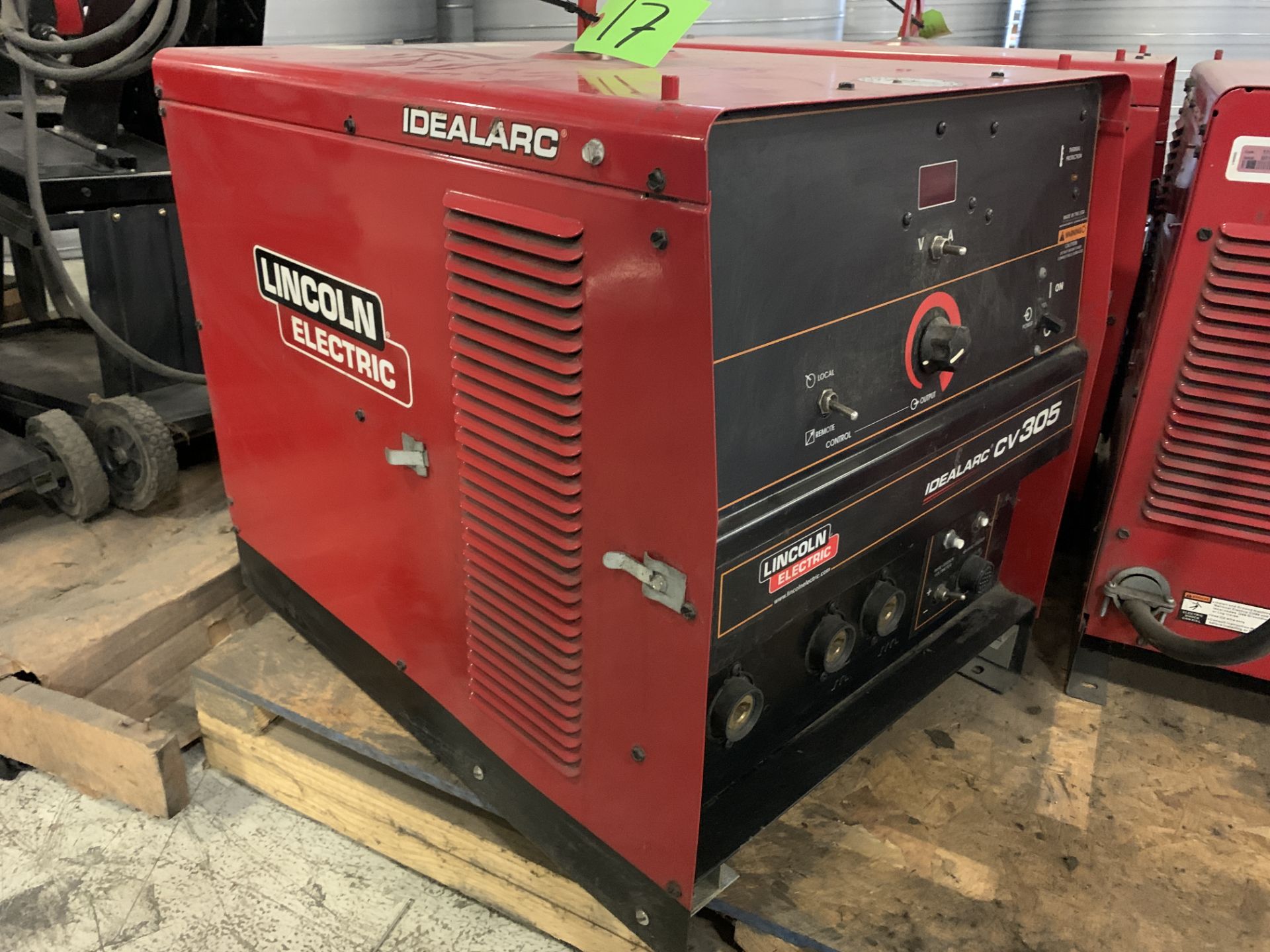 LINCOLN Idealarc CV305 Mig Welder