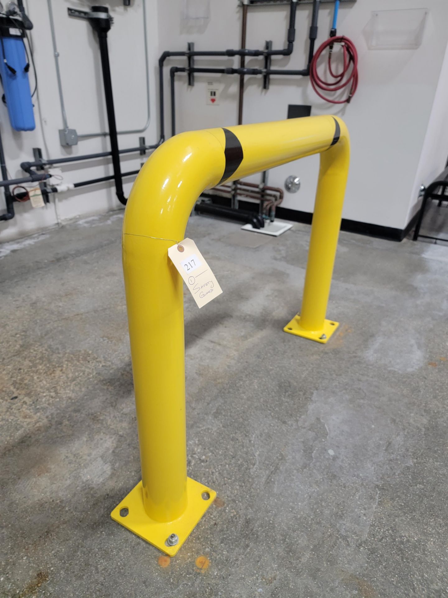 YELLOW SAFETY GUARD - Image 2 of 2