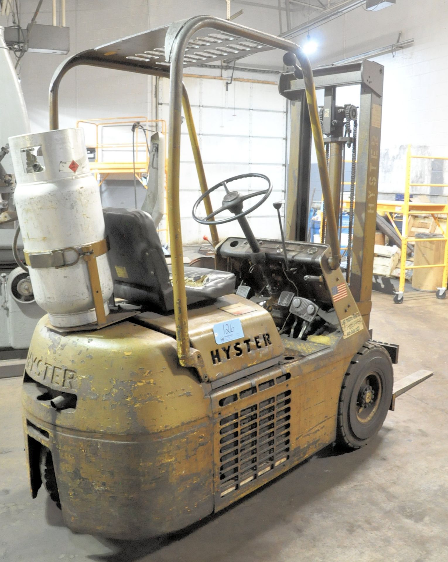 Hyster 3,350-LB Capacity 3-Wheel LP-Gas Forklift Truck - Image 3 of 6