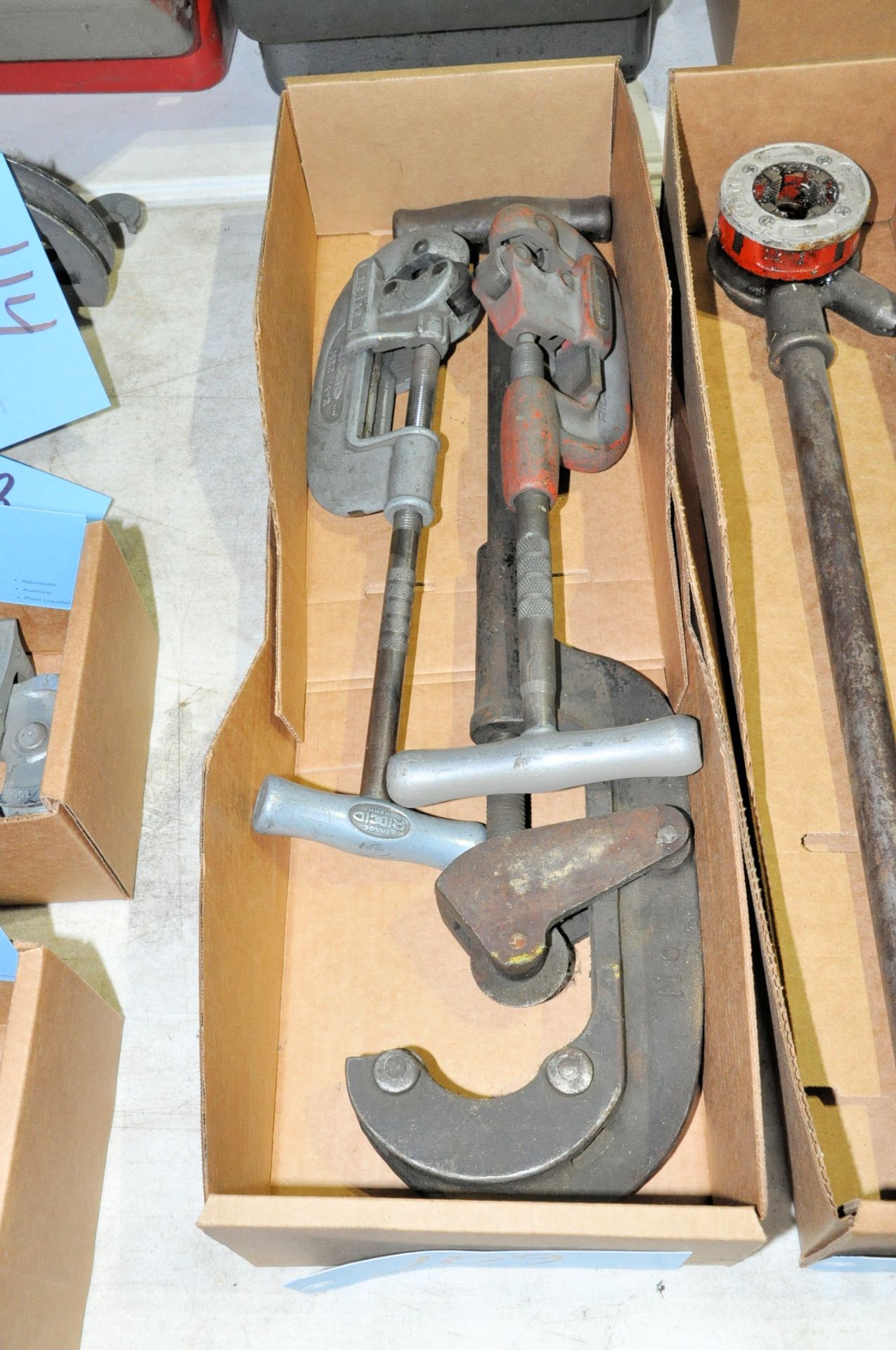 Lot-Manual Pipe Threader and Pipe Cutters in (2) Boxes - Image 2 of 3