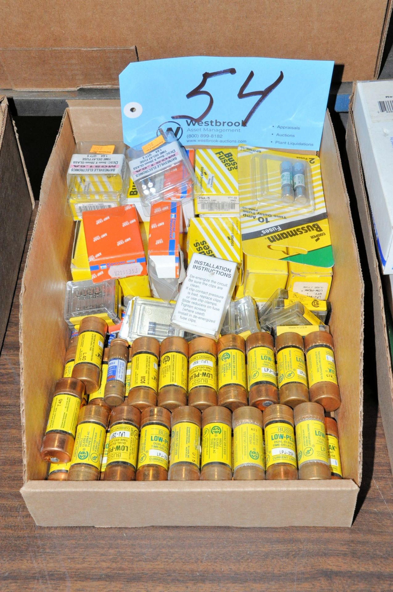 Lot-Industrial Fuses in (1) Box
