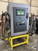 Aker Wayde Twinmax 30 Dual Fast Battery Charger (2012)