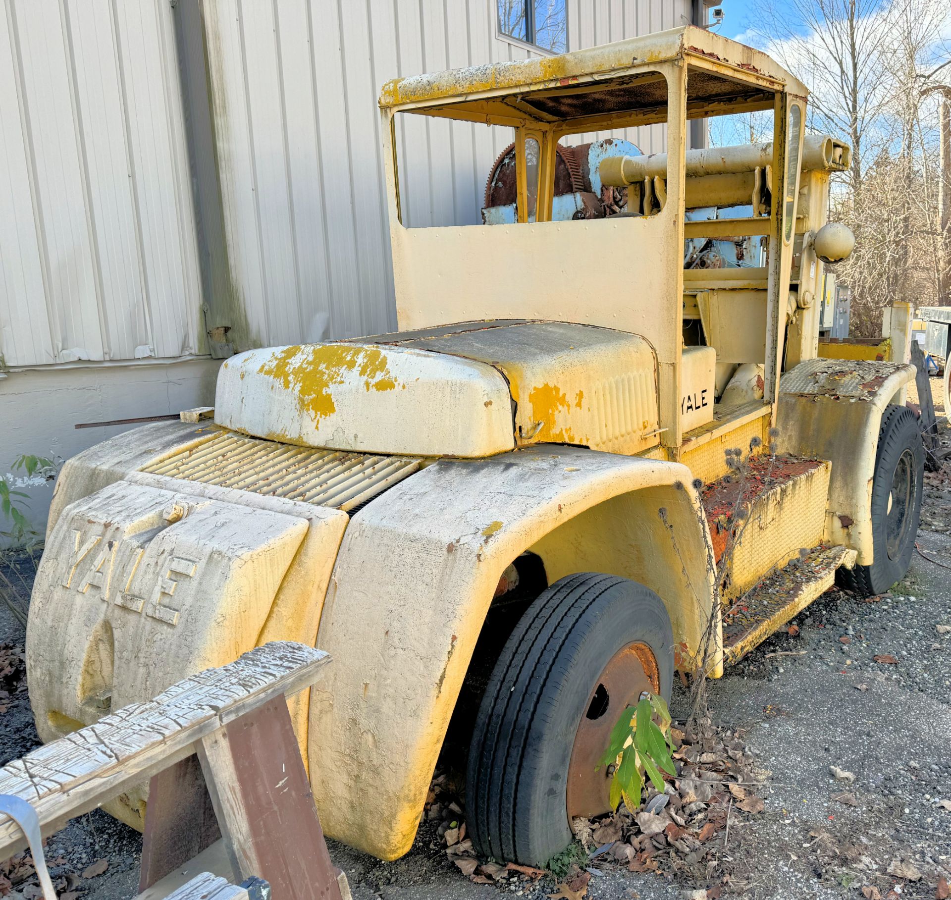 Yale LP Gas Fork Lift Truck, 7' 6" Forks, (Rebuilt Engine), (Cracked Bell Housing) - Image 2 of 5