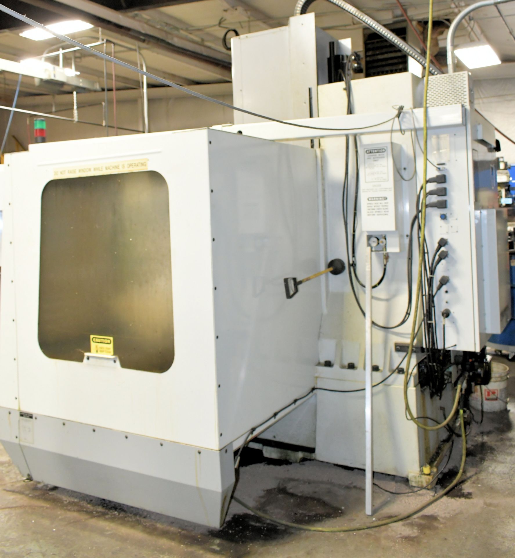 Haas VF-4 CNC Vertical Machining Center - Image 4 of 9