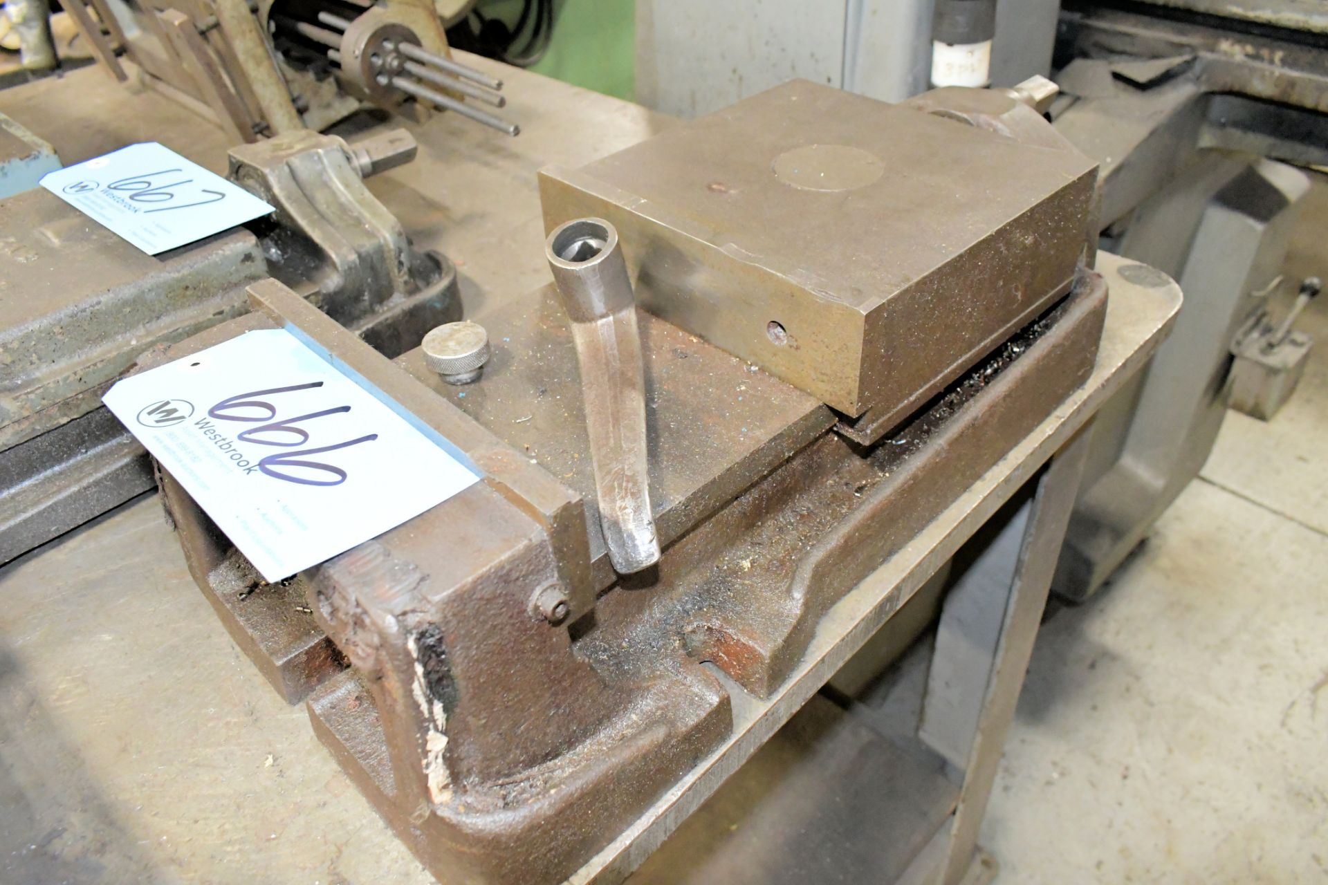 No Name 8" Machine Vise