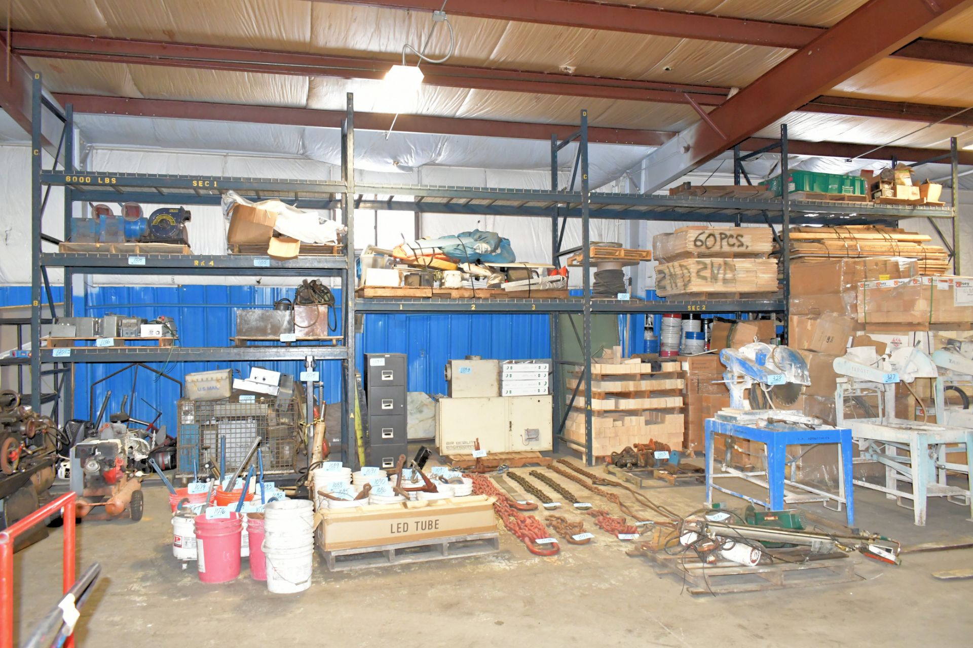 Lot-(4) Sections 120" x 42" x 14' Pallet Racking
