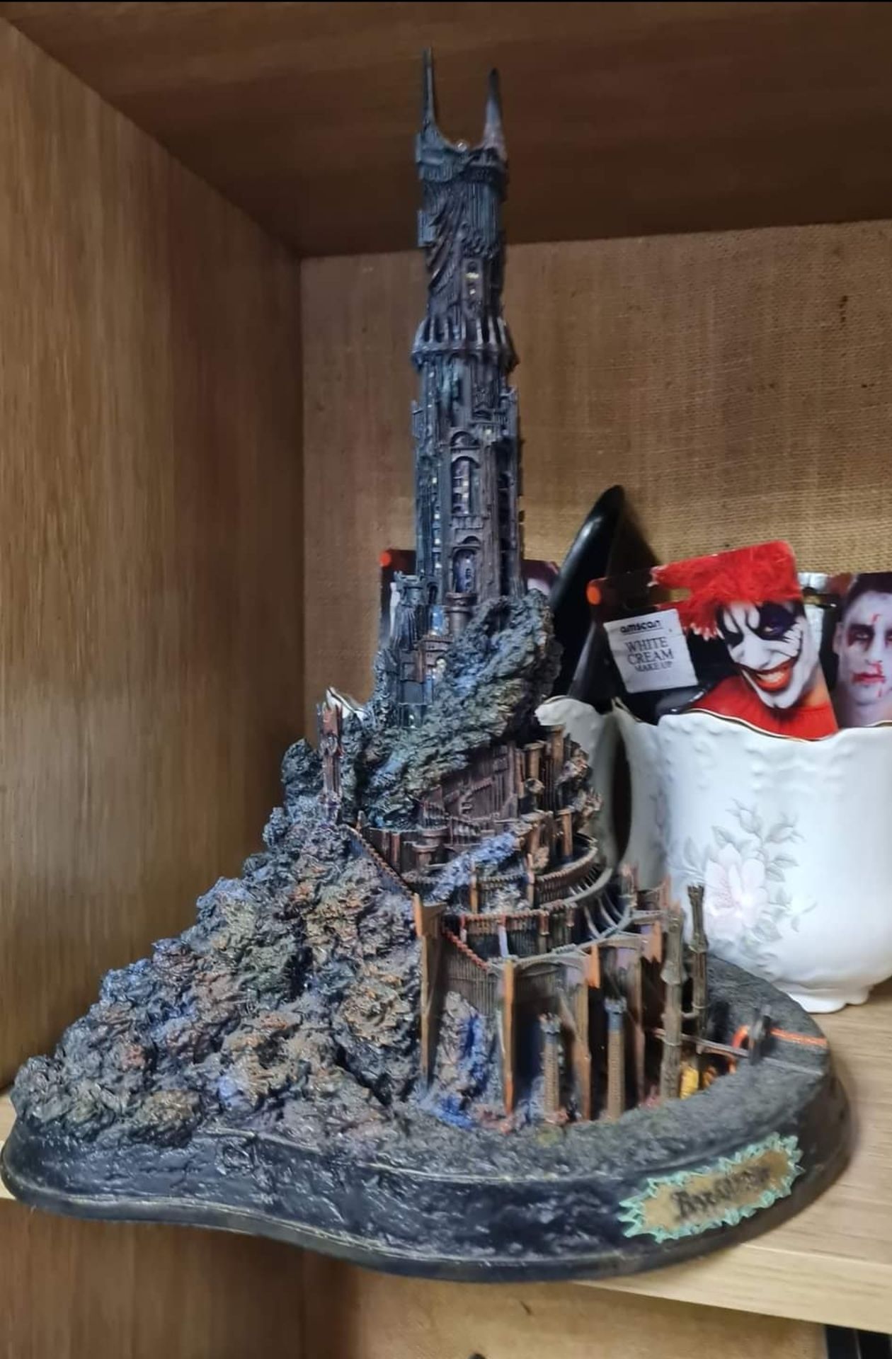 Barrad-dur the dark tower of sauron lord of rings on ebay £1200