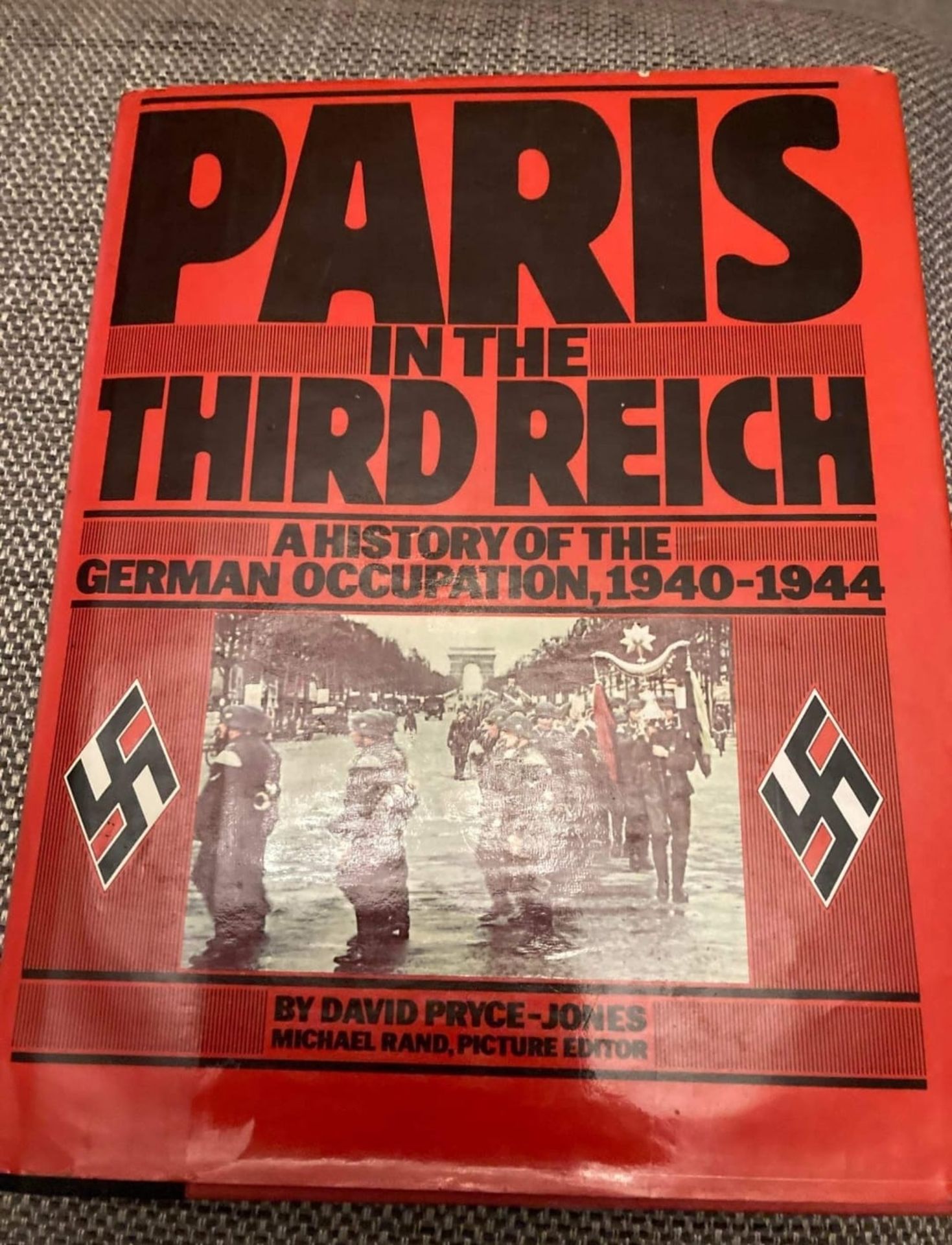 Paris in the third reich book