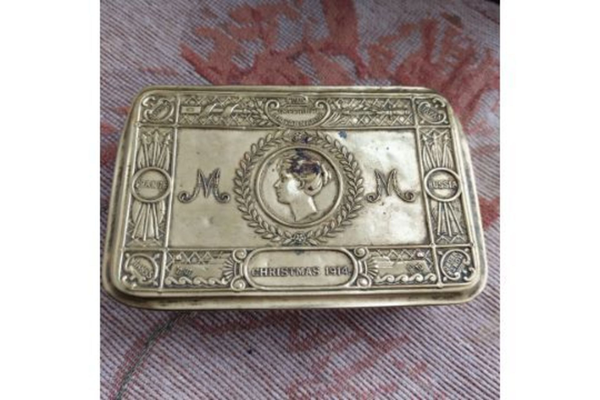 WW1 Original queen mary christmas biscuit tin