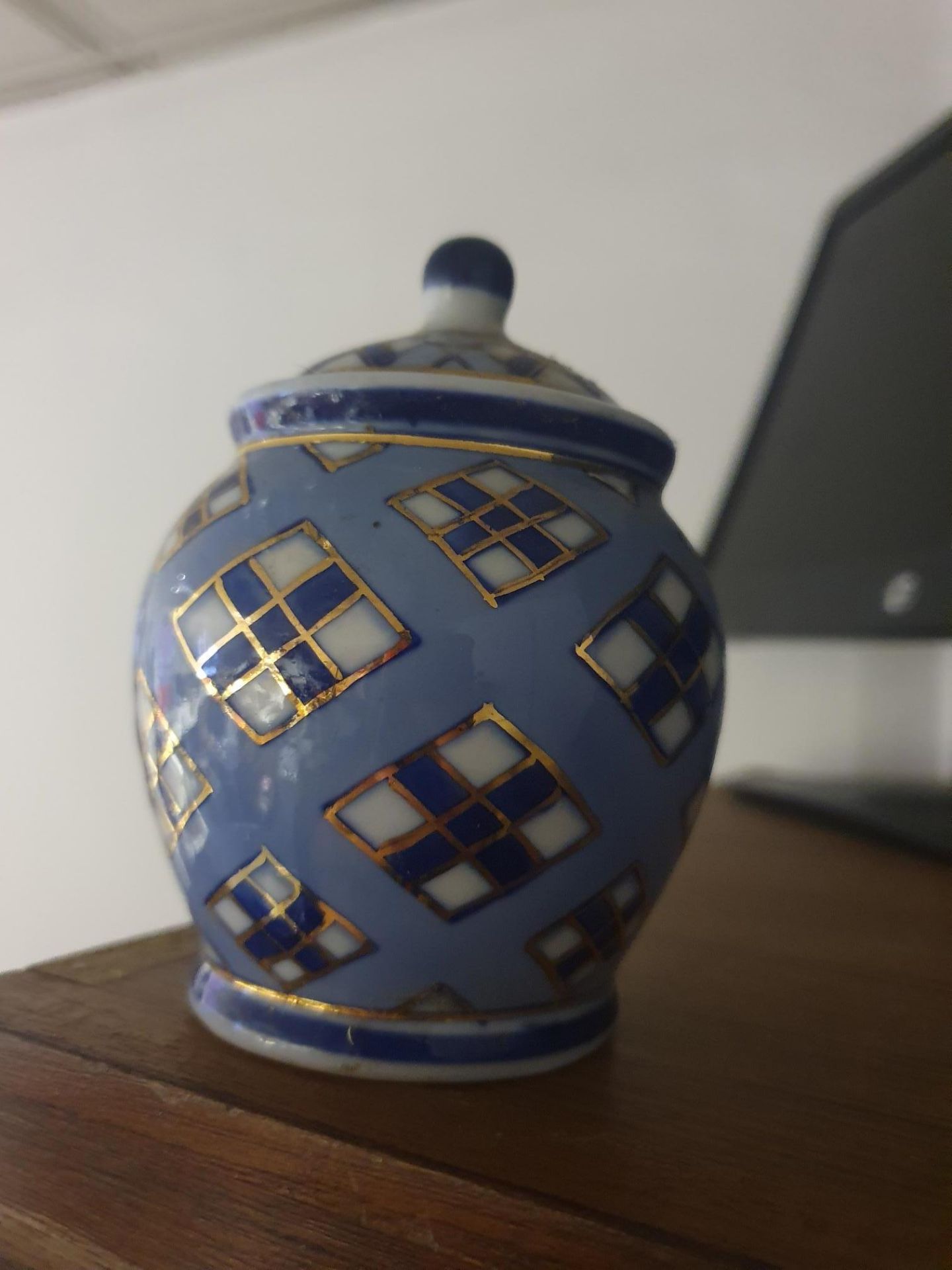 Vintage porcelein lidded pot