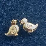 9ct Gold chicken stud earrings