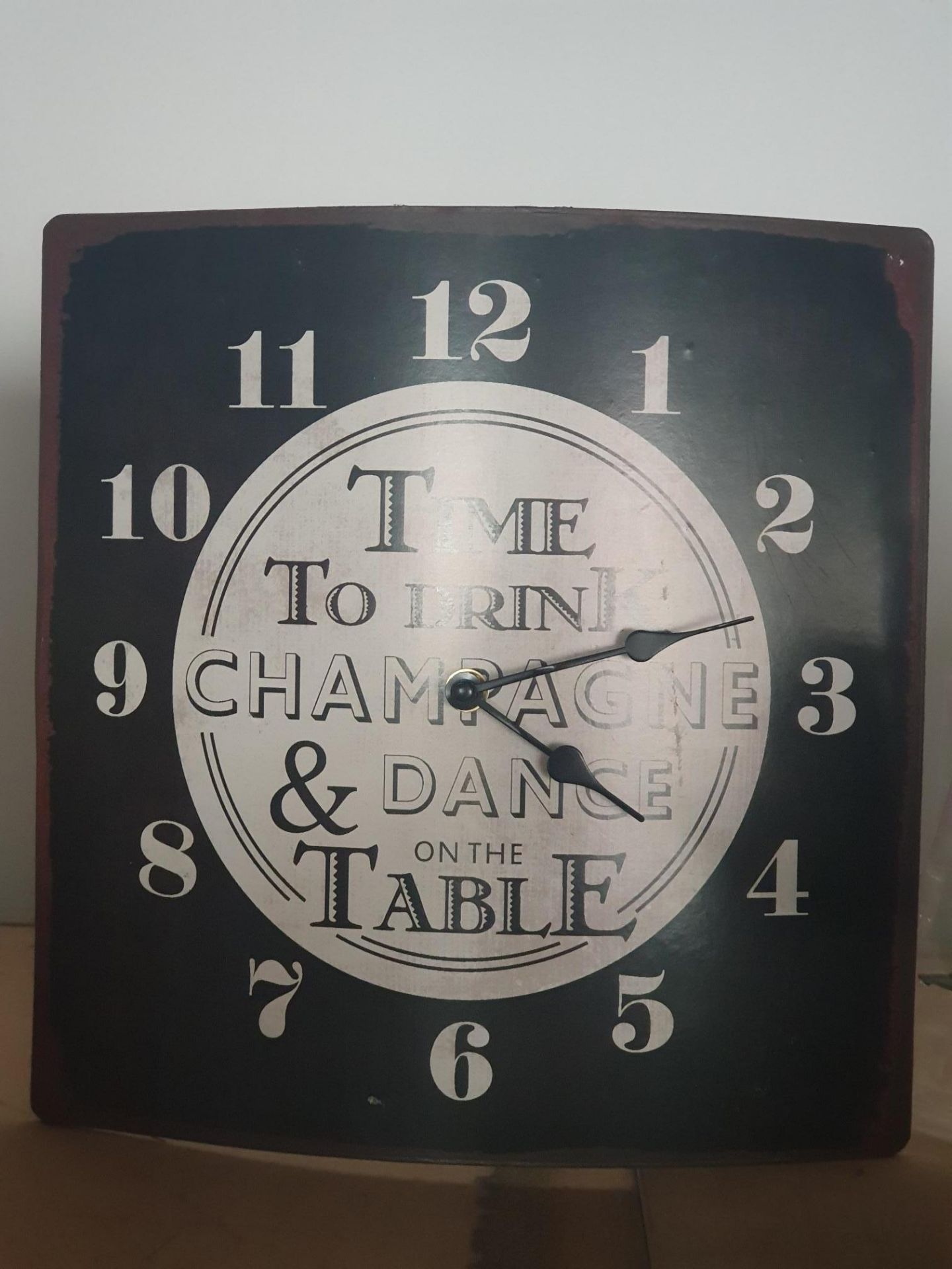 Unusual wall clock