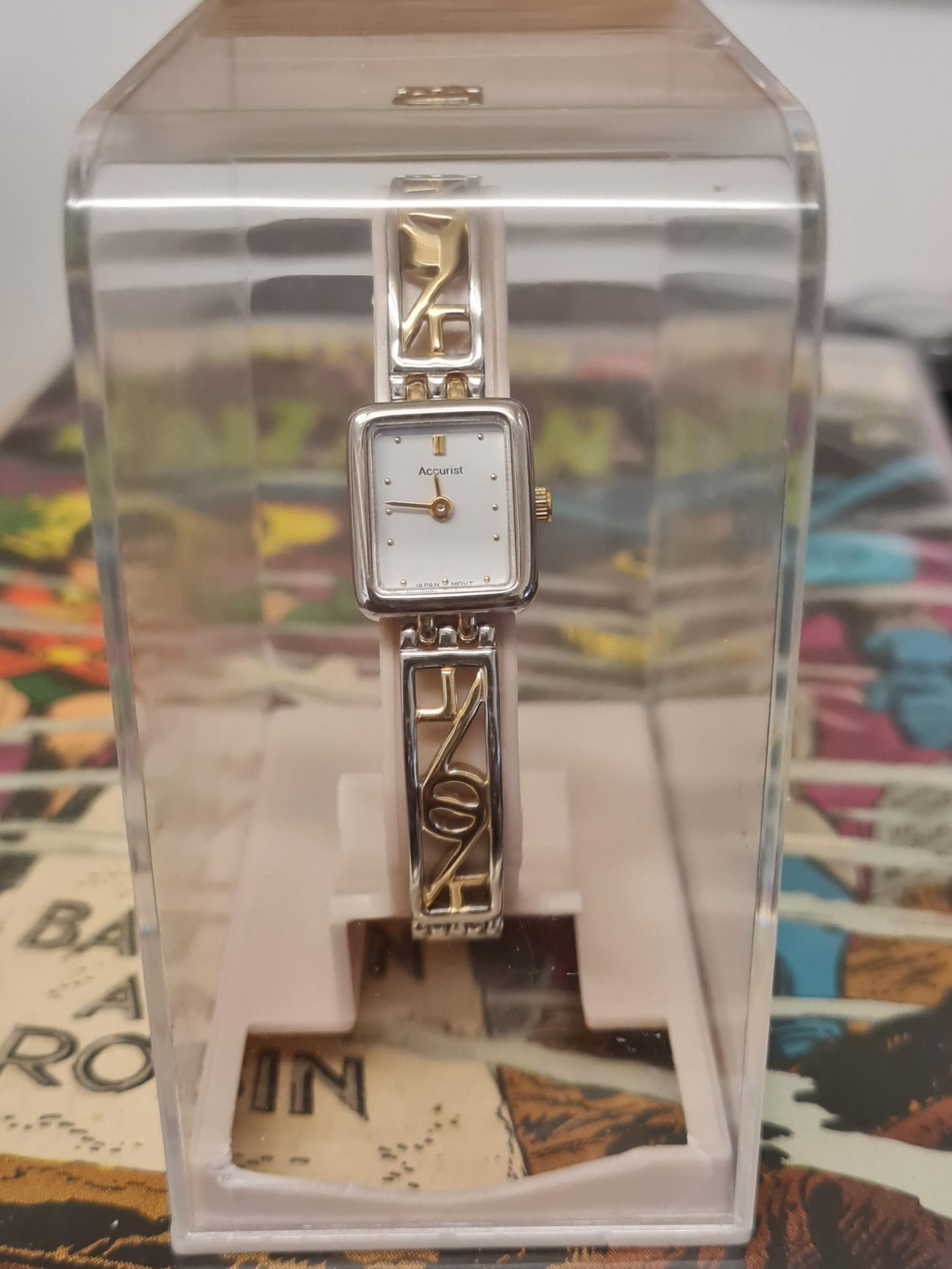 Ladies accurist watch