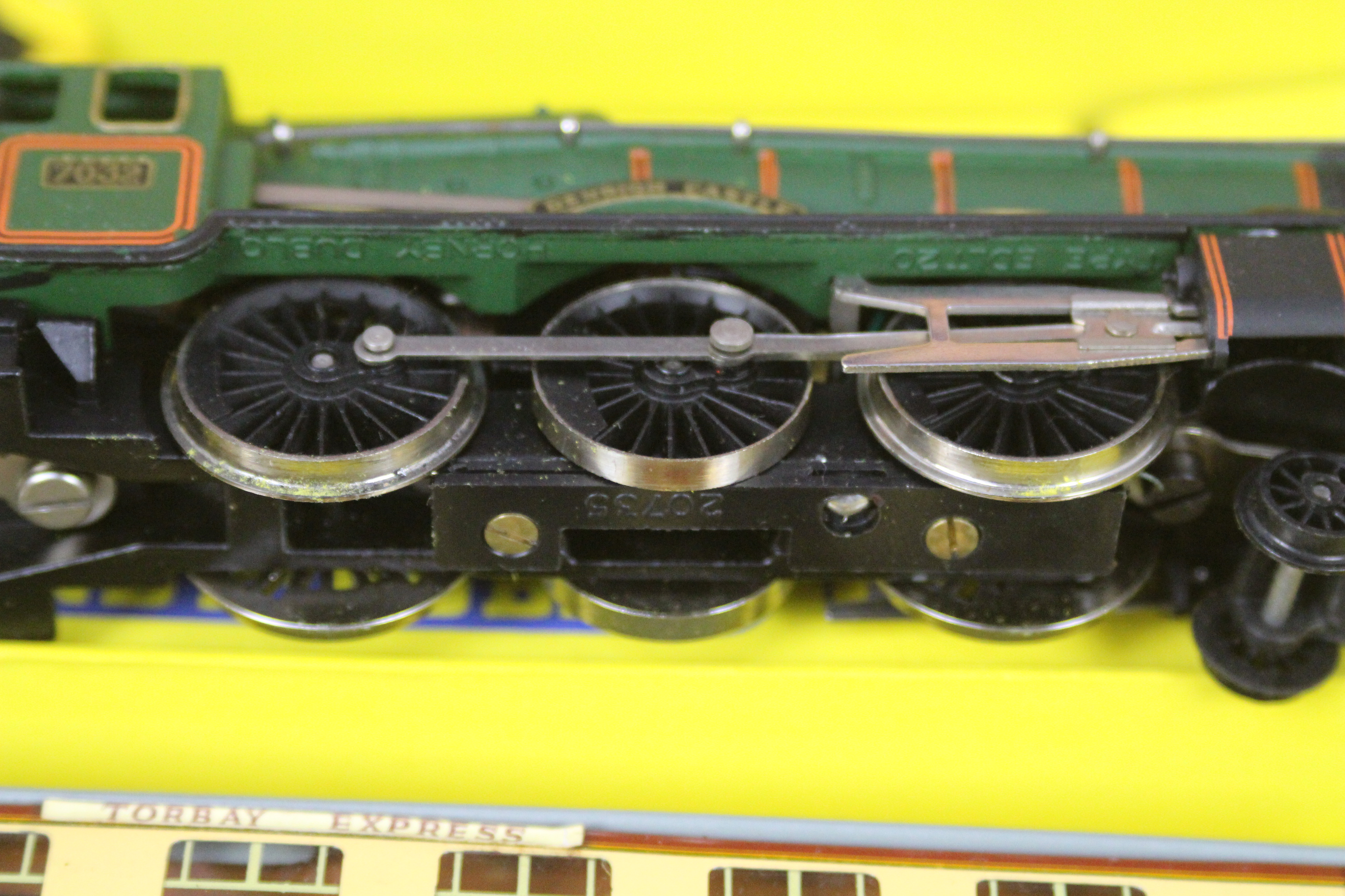 Hornby Dublo - A boxed OO gauge 2-rail electric Torbay Express Passenger Train set # 2020. - Image 6 of 8