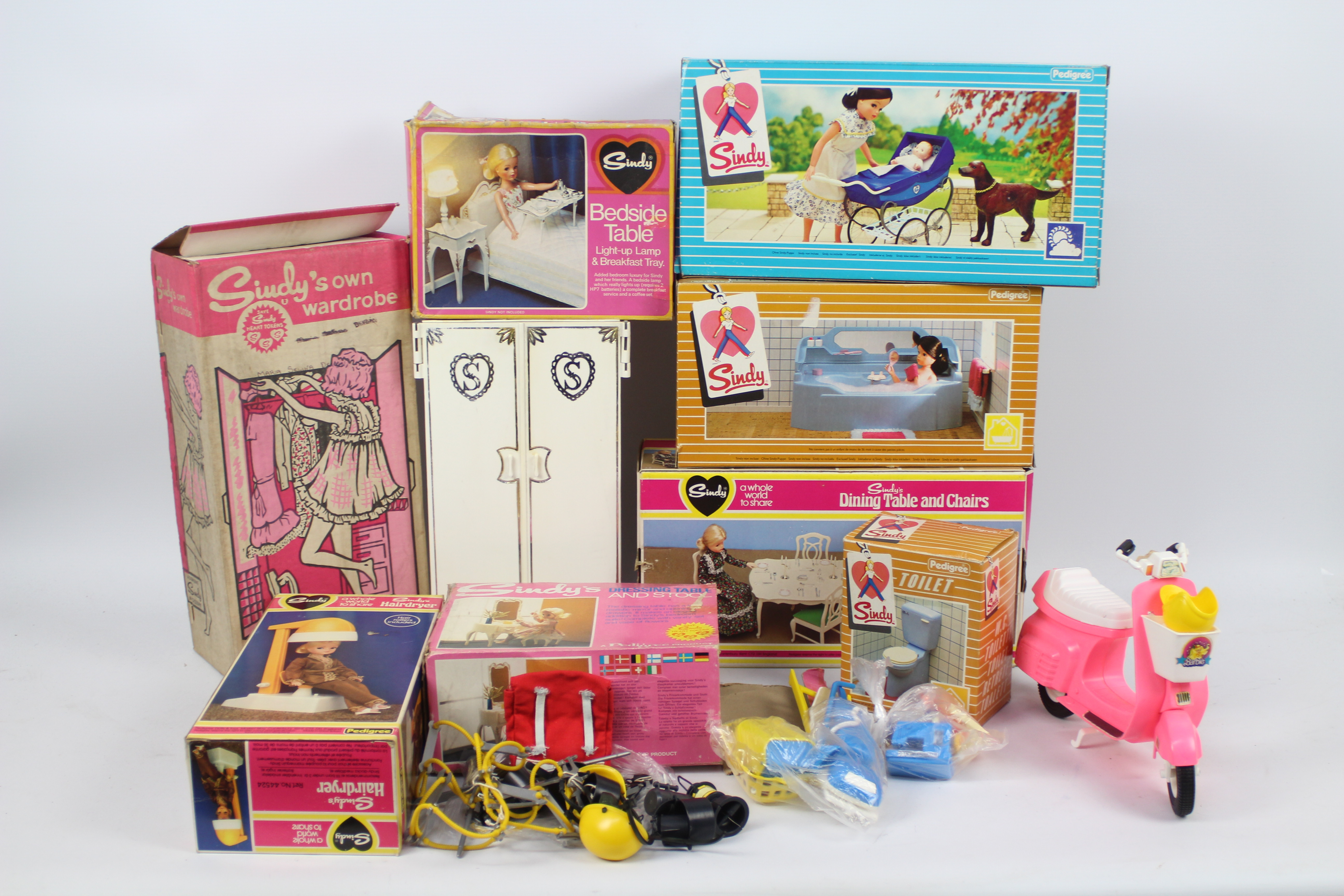 Sindy - A selection of 8 Boxed,