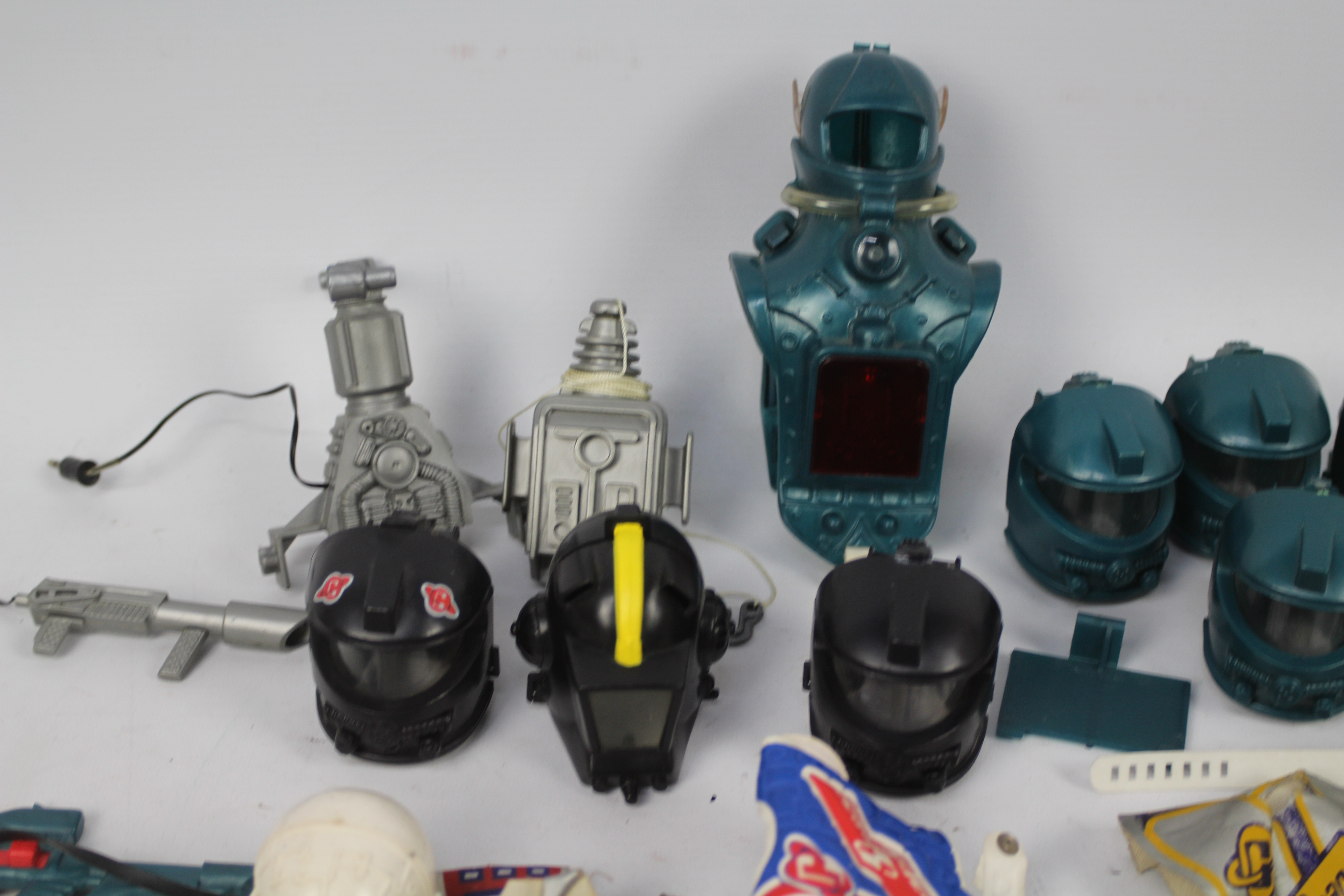 Palitoy - Hasbro - Action Man - A collection of loose Palitoy Action Man 'Space Ranger' accessories - Image 3 of 5