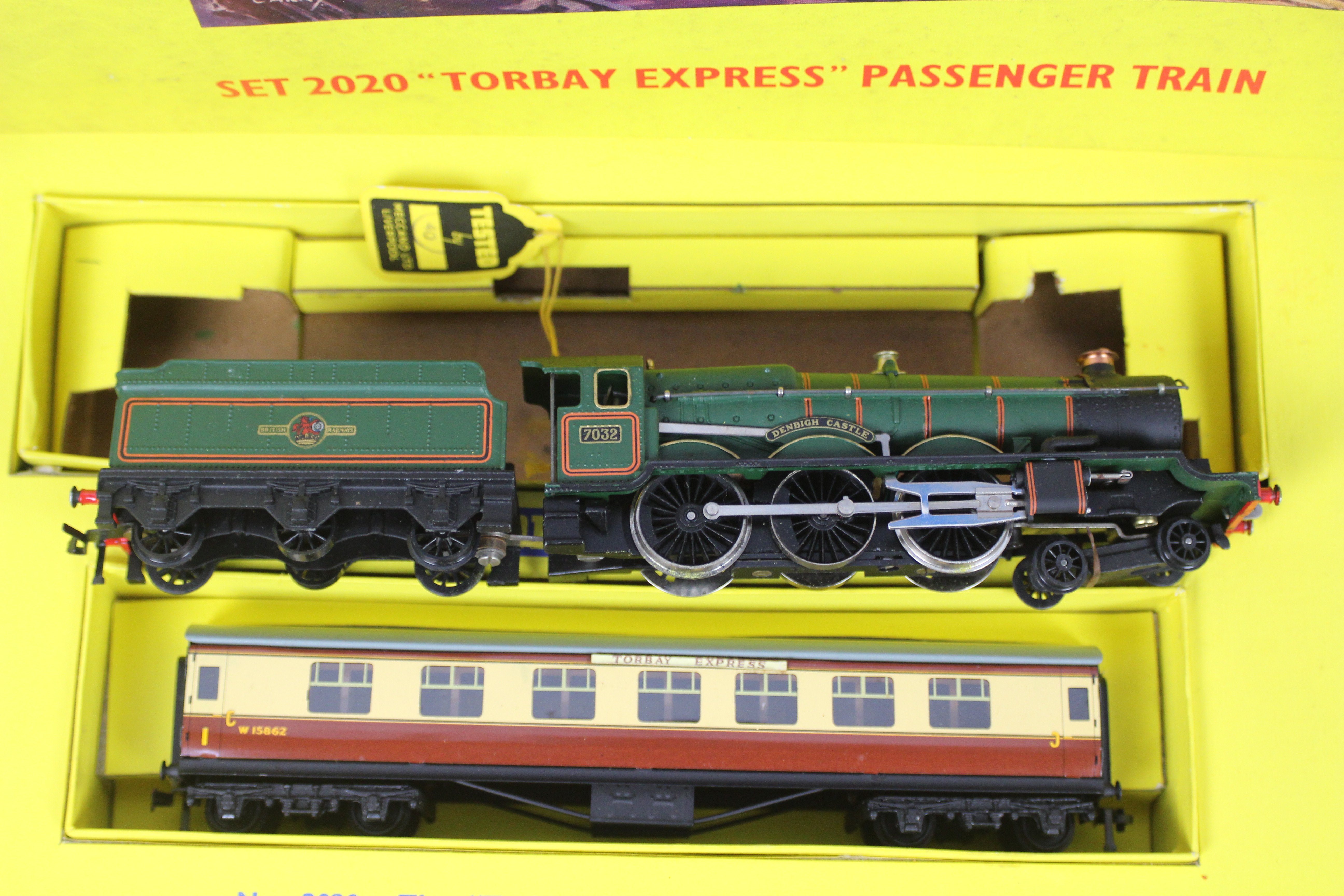 Hornby Dublo - A boxed OO gauge 2-rail electric Torbay Express Passenger Train set # 2020. - Image 4 of 8